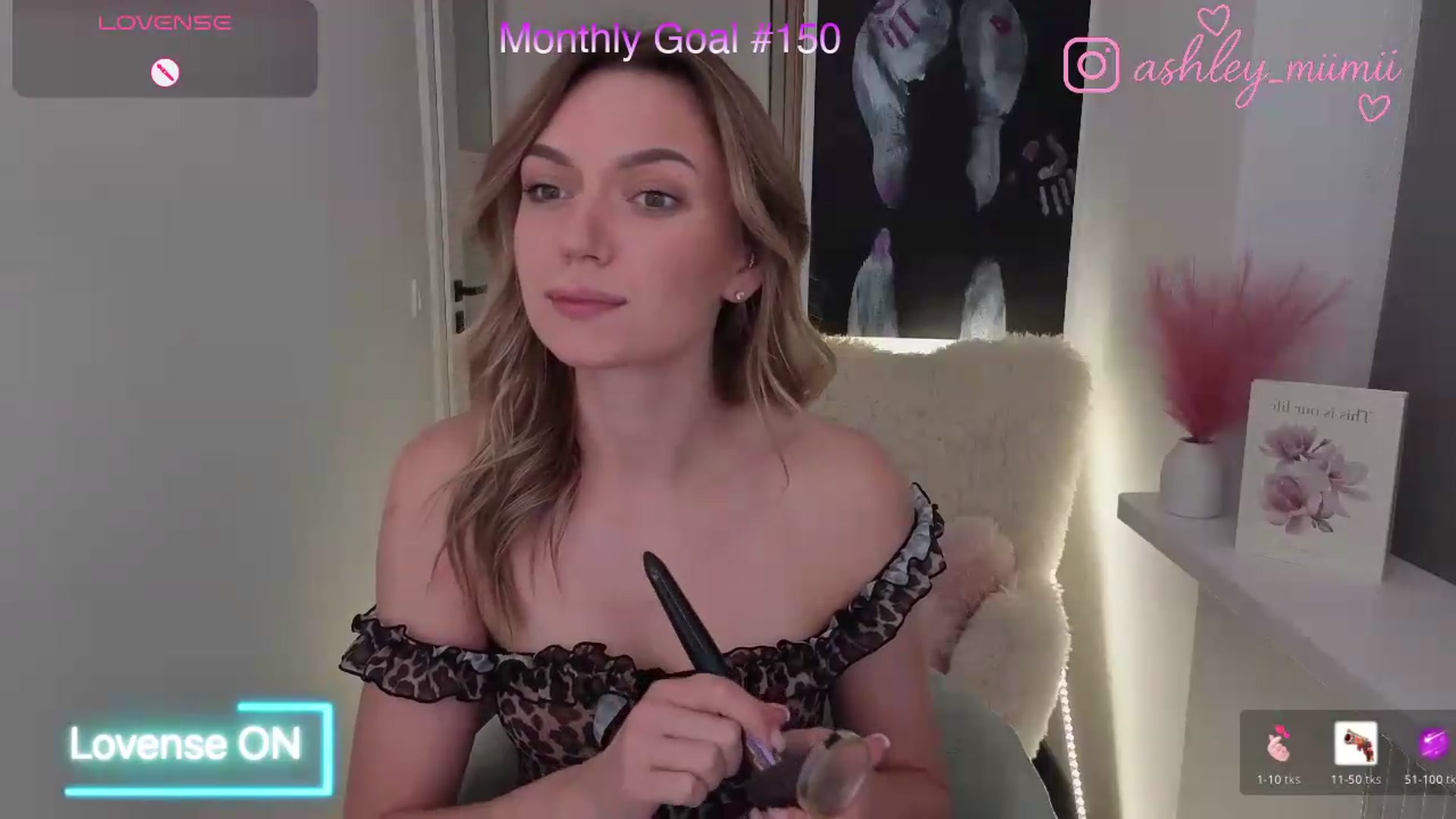 Gallery image thumbnail from AshleyMimi's myfreecams stream on, 09/10/2026, 19:31 image 16 of 20