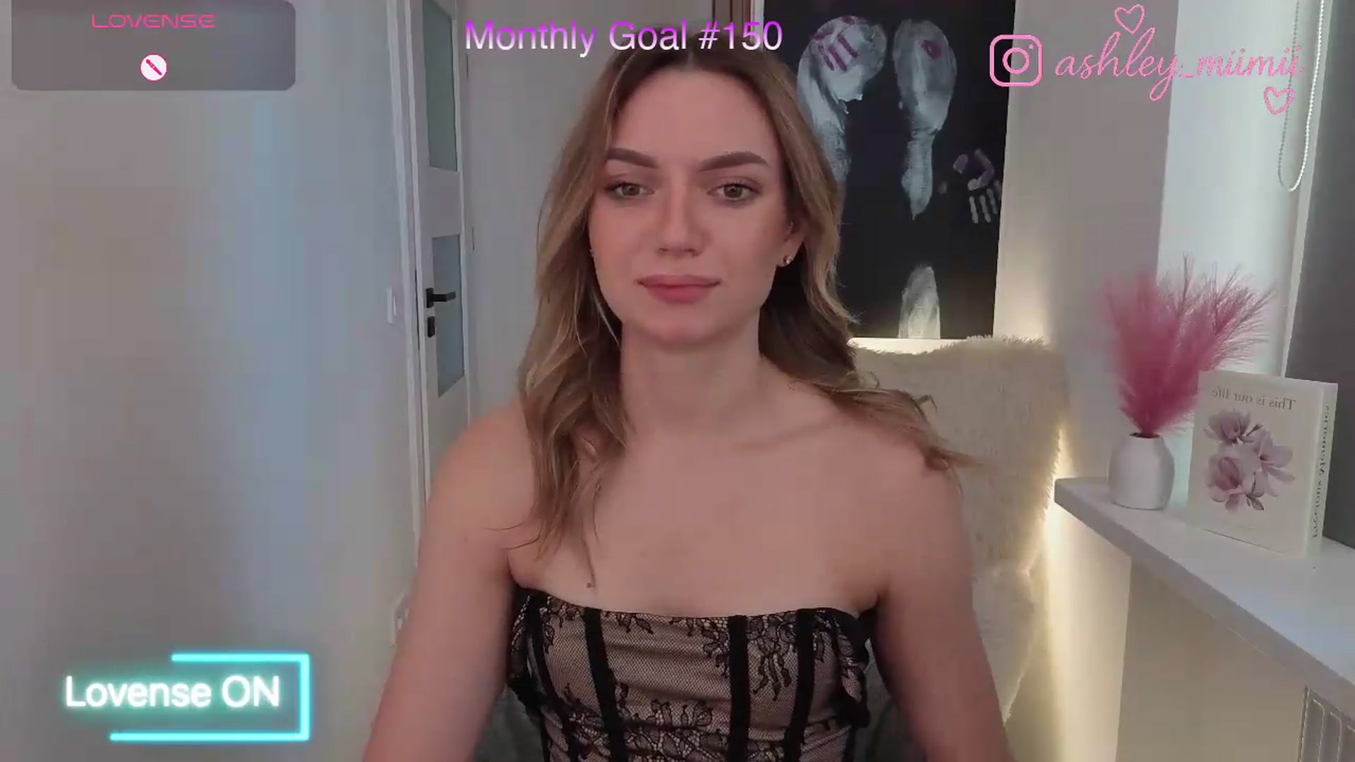 Gallery image thumbnail from AshleyMimi's myfreecams stream on, 09/12/2026, 13:24 image 3 of 20