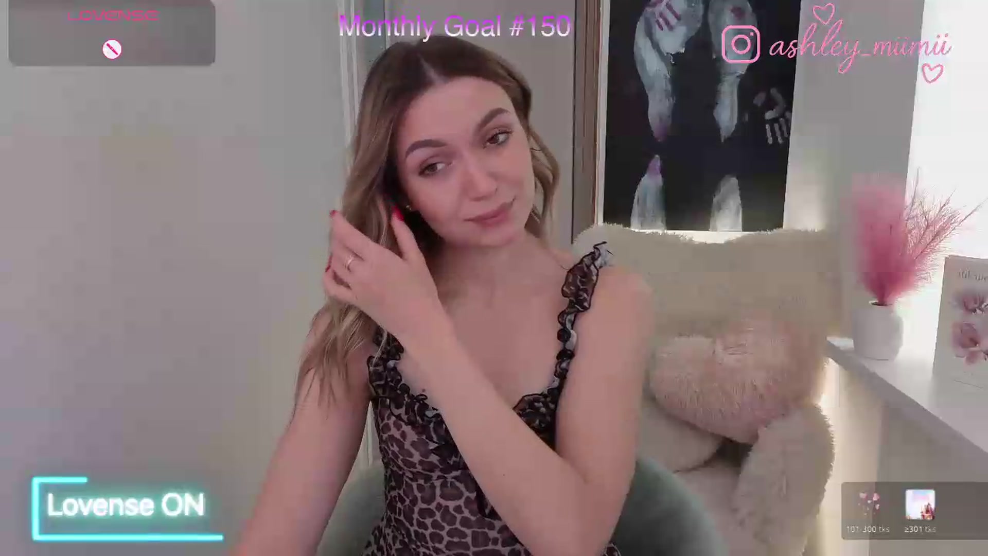 Gallery image thumbnail from AshleyMimi's myfreecams stream on, 09/16/2026, 13:33 image 15 of 20