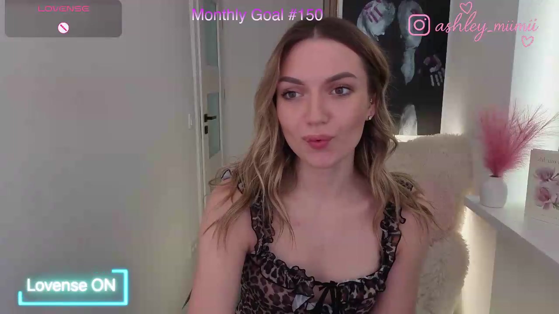Gallery image thumbnail from AshleyMimi's myfreecams stream on, 09/16/2026, 15:32 image 7 of 20