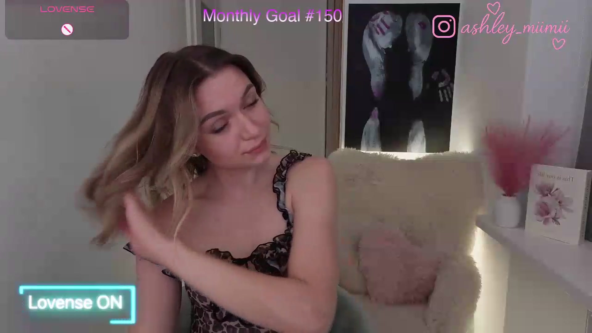 Gallery image thumbnail from AshleyMimi's myfreecams stream on, 09/16/2026, 19:57 image 16 of 20