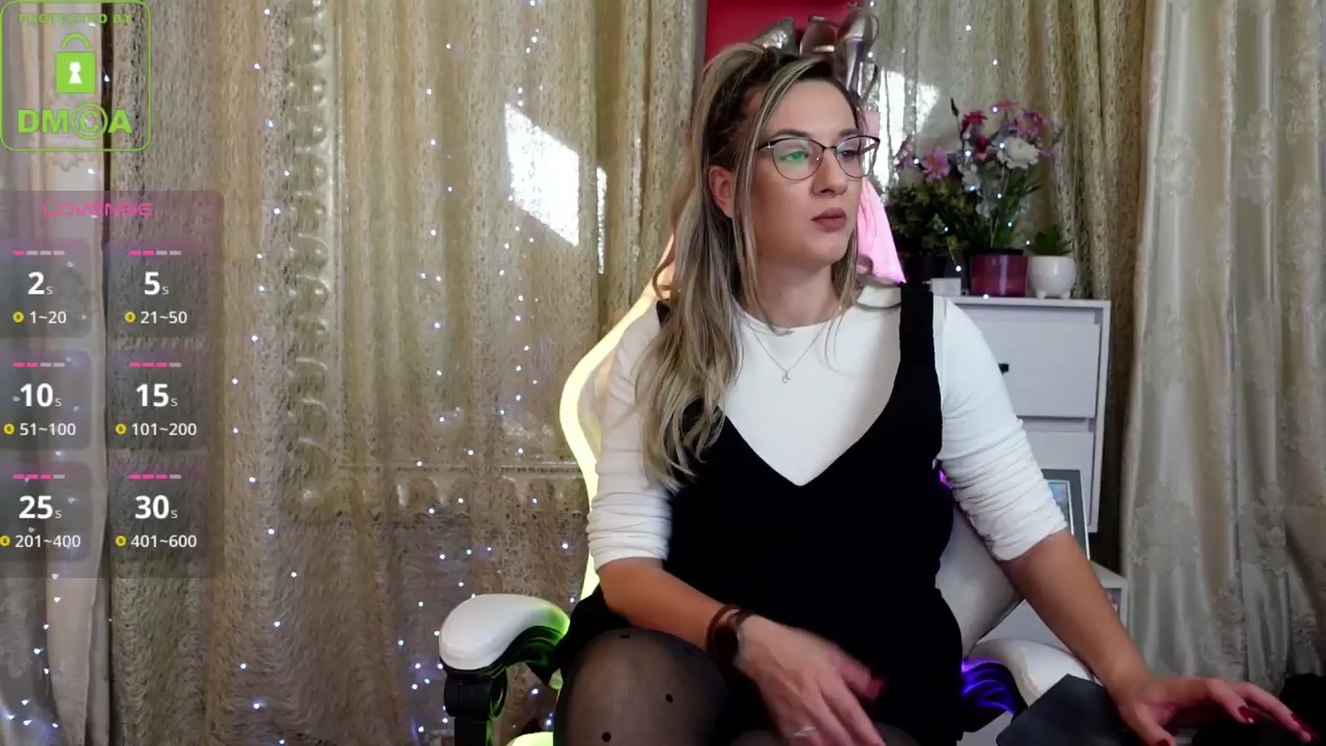 Gallery image thumbnail from AshleyVasquez's myfreecams stream on, 10/16/2025, 13:18 image 14 of 20