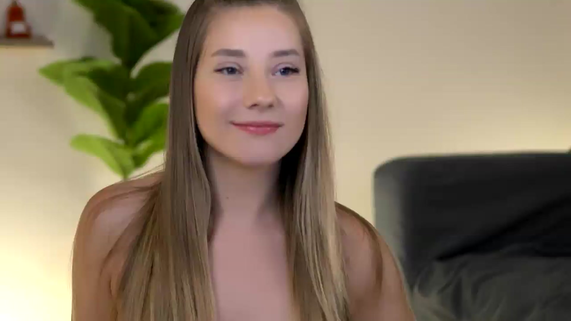 Gallery image thumbnail from AshleyVox's myfreecams stream on, 08/14/2026, 12:35 image 10 of 20