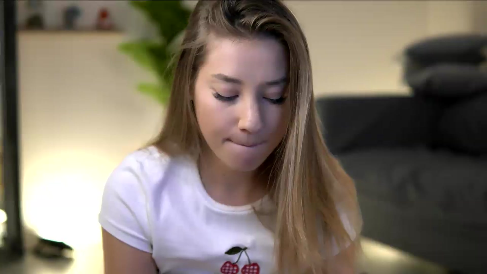 Gallery image thumbnail from AshleyVox's myfreecams stream on, 08/15/2026, 08:40 image 20 of 20