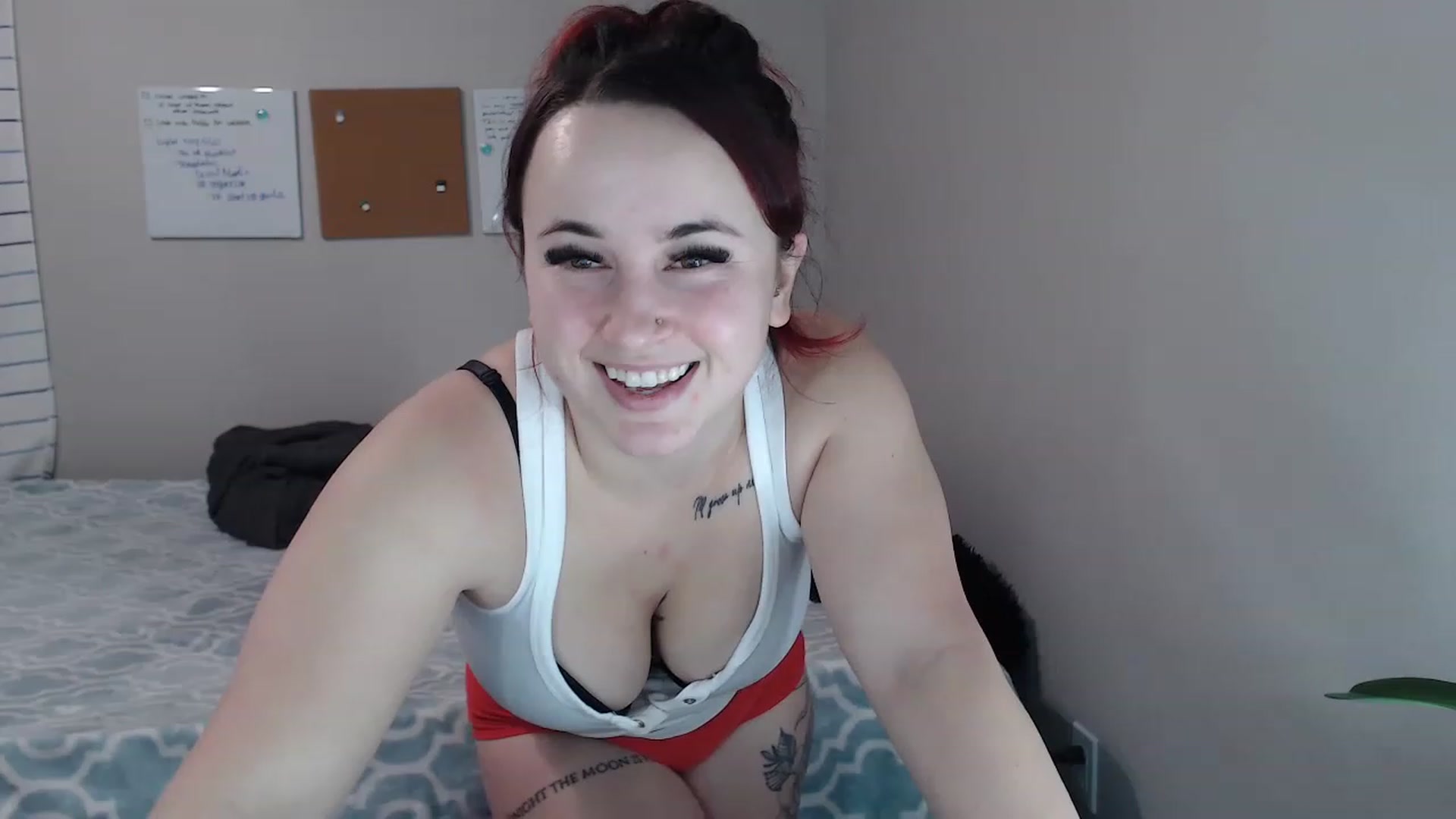 Gallery image thumbnail from Ashley_Clarke's myfreecams stream on, 11/15/2022, 05:10 image 14 of 20