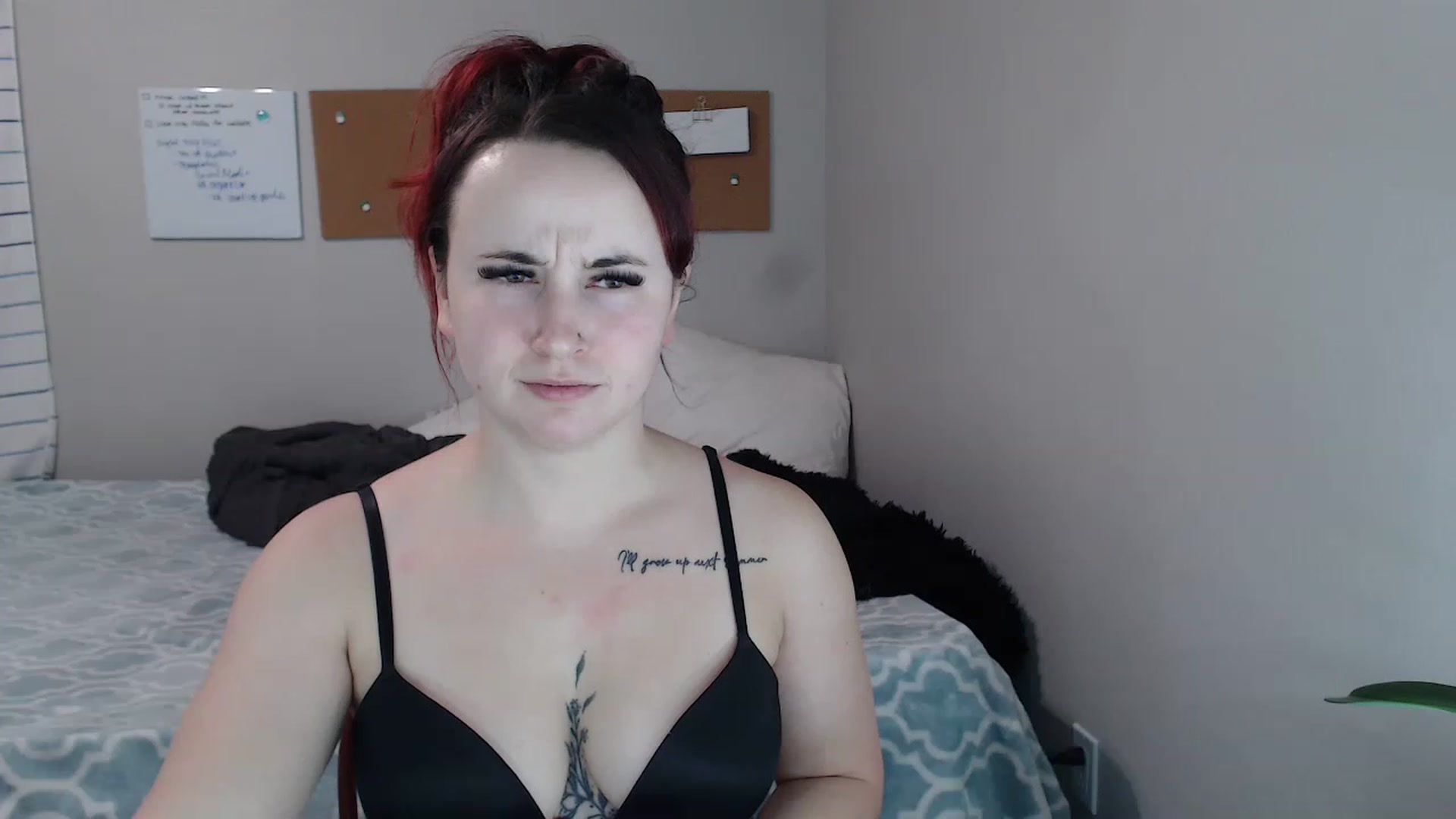 Gallery image thumbnail from Ashley_Clarke's myfreecams stream on, 11/15/2022, 05:55 image 8 of 20