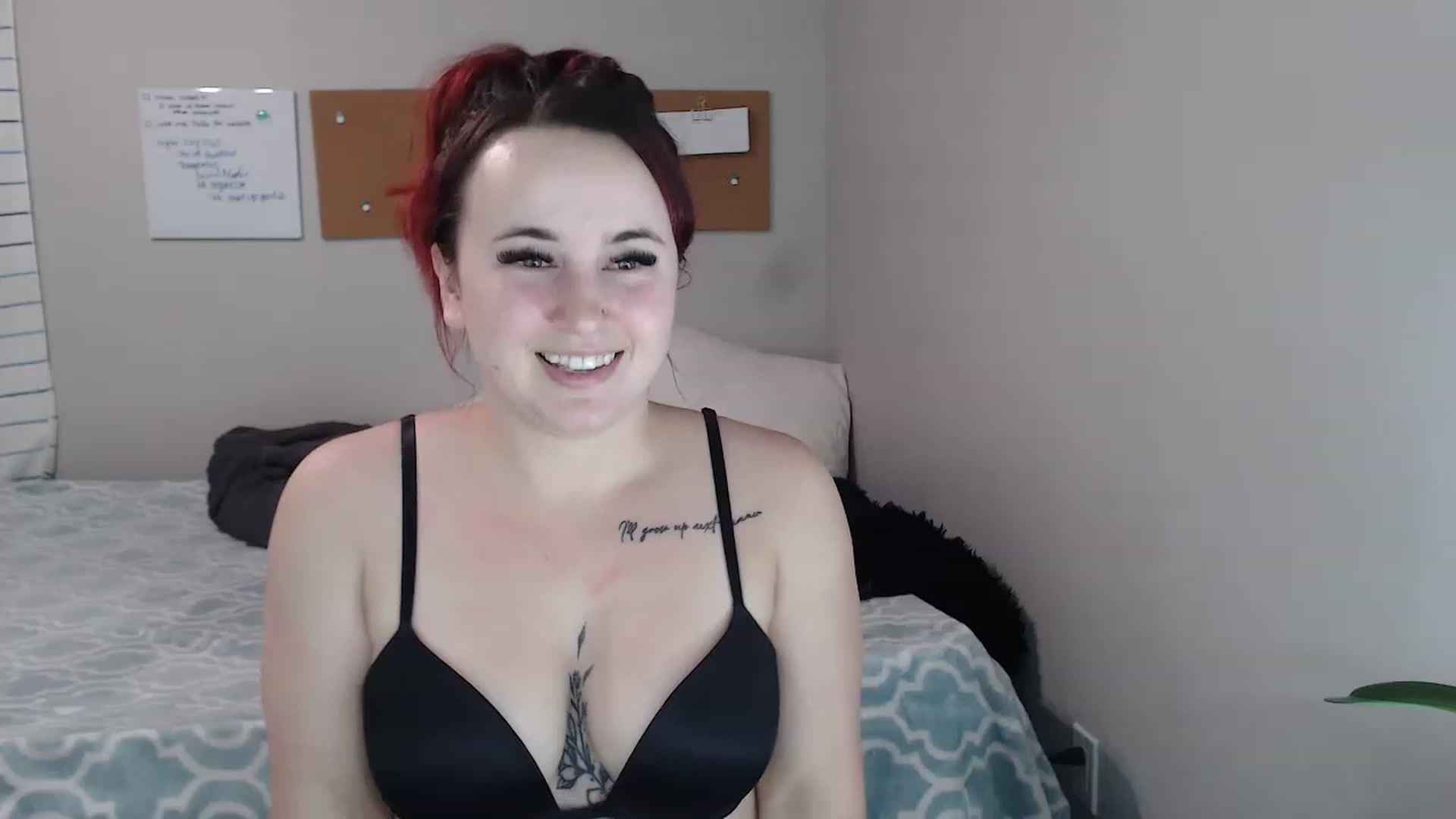 Gallery image thumbnail from Ashley_Clarke's myfreecams stream on, 11/15/2022, 05:55 image 4 of 20