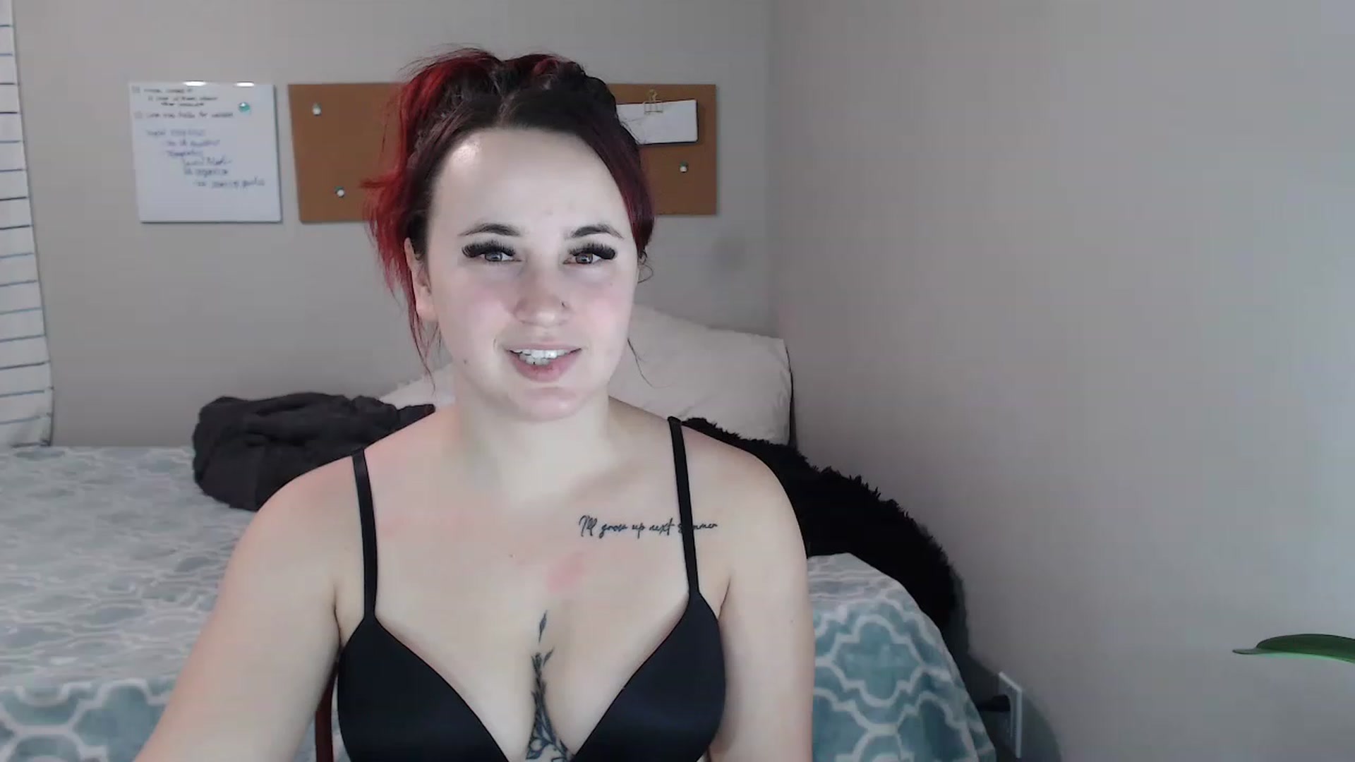 Gallery image thumbnail from Ashley_Clarke's myfreecams stream on, 11/15/2022, 05:55 image 7 of 20