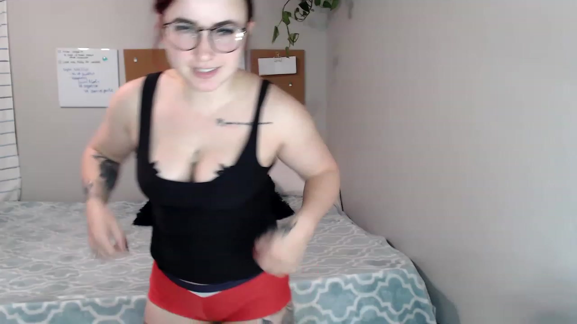 Gallery image thumbnail from Ashley_Clarke's myfreecams stream on, 11/18/2022, 02:39 image 14 of 20