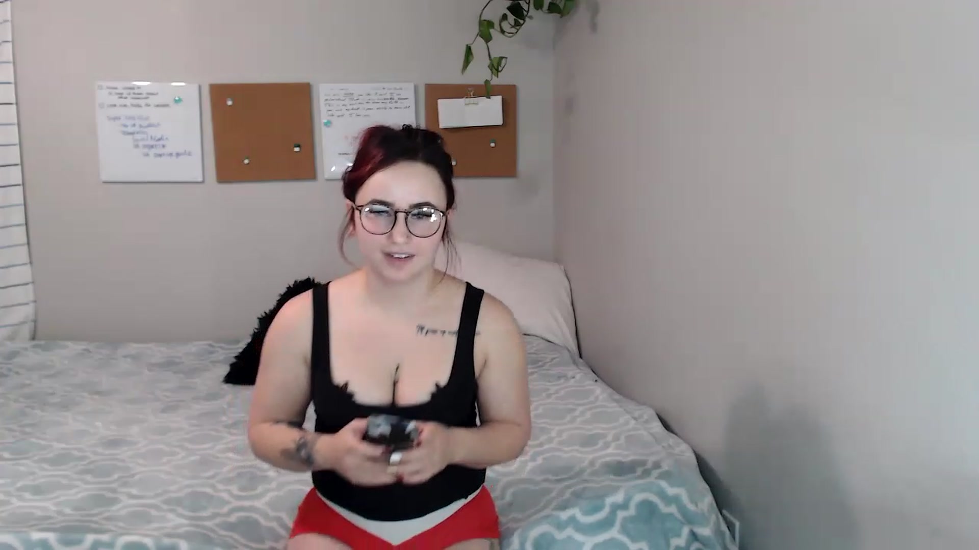 Gallery image thumbnail from Ashley_Clarke's myfreecams stream on, 11/18/2022, 02:39 image 19 of 20