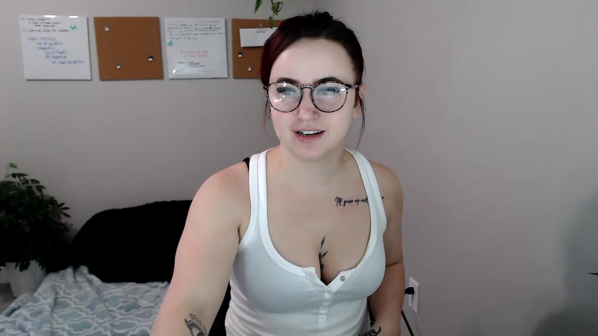 Gallery image thumbnail from Ashley_Clarke's myfreecams stream on, 11/18/2022, 22:49 image 14 of 20