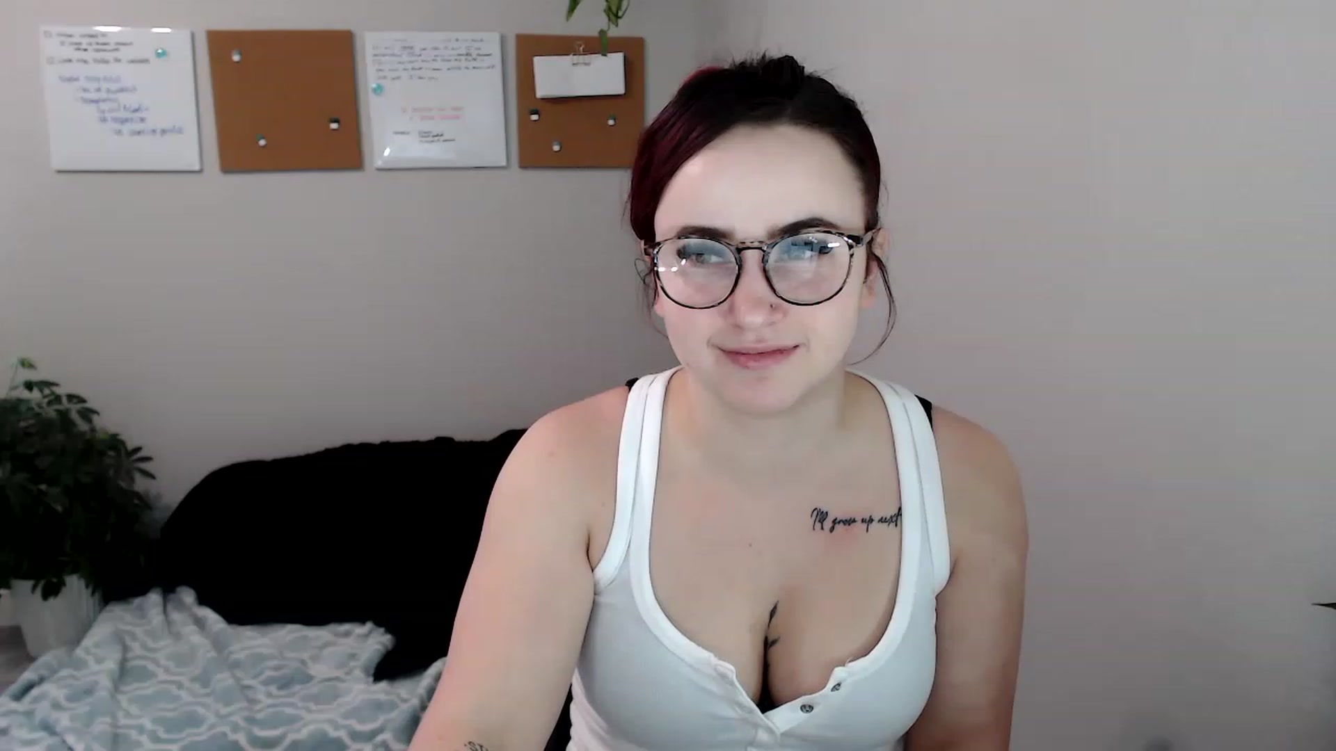 Gallery image thumbnail from Ashley_Clarke's myfreecams stream on, 11/18/2022, 22:49 image 1 of 20