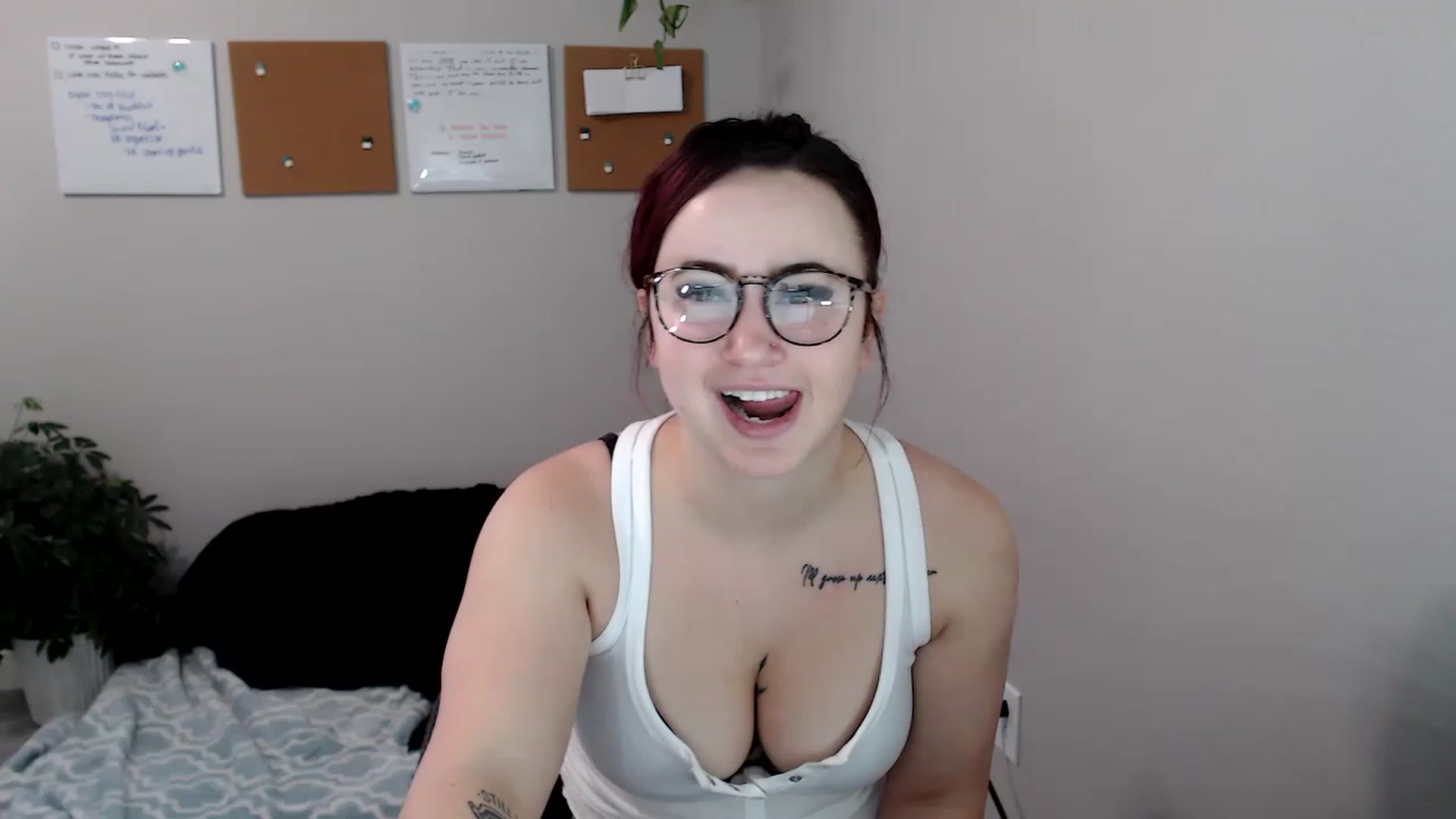 Gallery image thumbnail from Ashley_Clarke's myfreecams stream on, 11/18/2022, 22:49 image 19 of 20