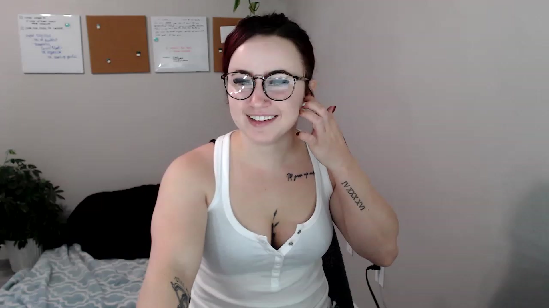 Gallery image thumbnail from Ashley_Clarke's myfreecams stream on, 11/18/2022, 23:46 image 3 of 20