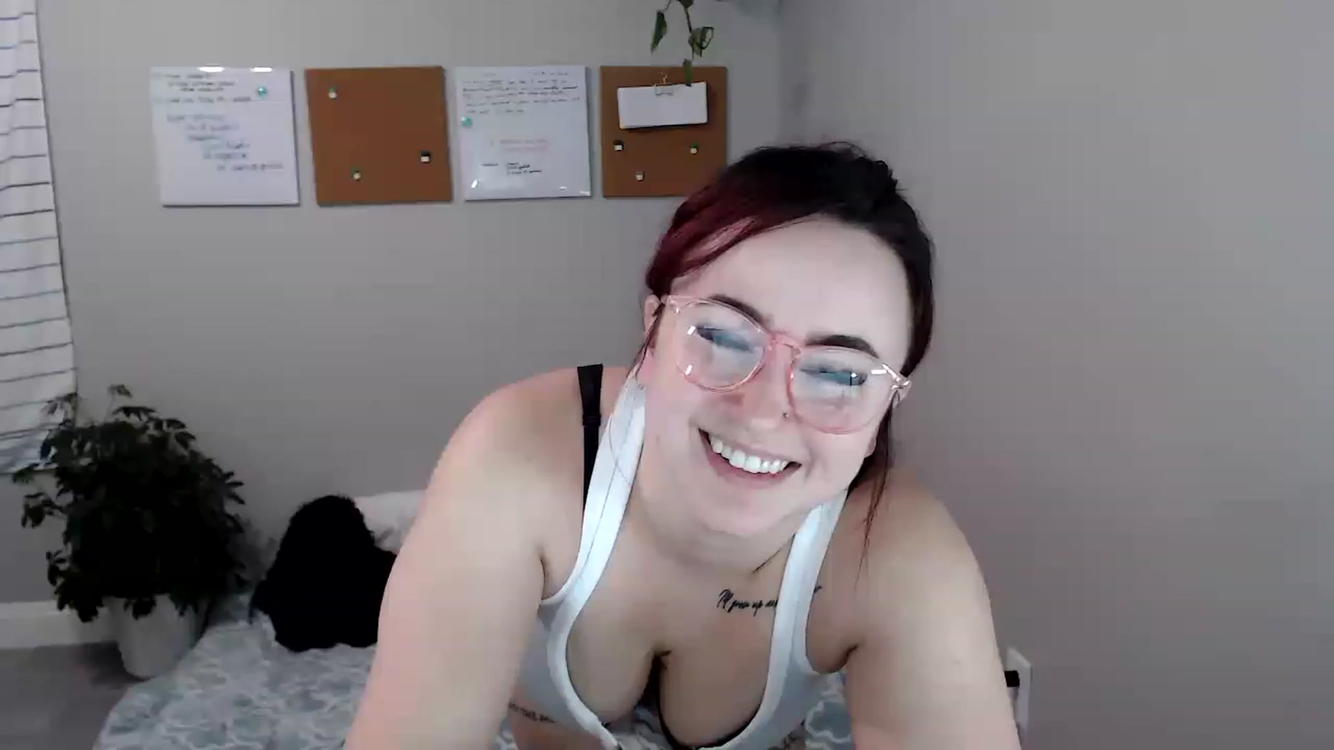 Gallery image thumbnail from Ashley_Clarke's myfreecams stream on, 11/19/2022, 04:07 image 16 of 20