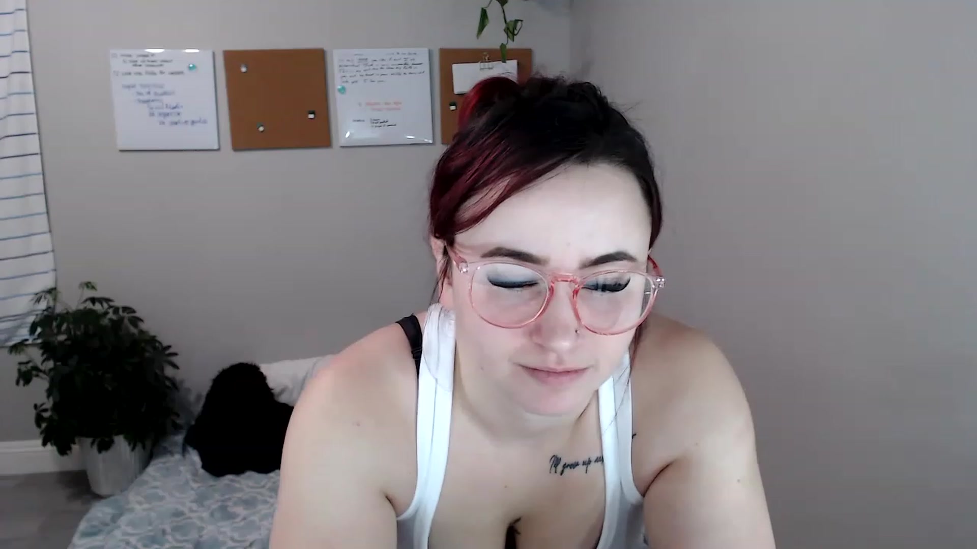 Gallery image thumbnail from Ashley_Clarke's myfreecams stream on, 11/19/2022, 04:07 image 2 of 20