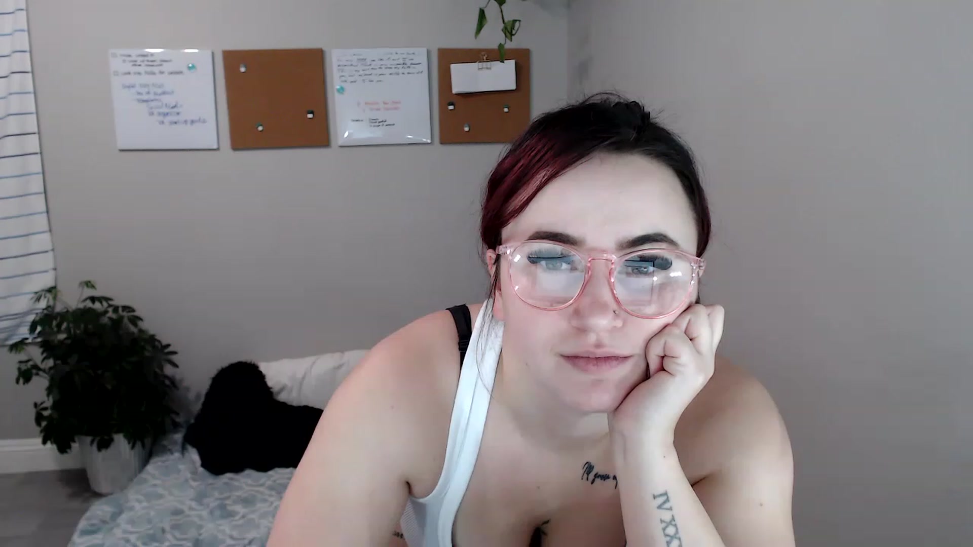 Gallery image thumbnail from Ashley_Clarke's myfreecams stream on, 11/19/2022, 04:07 image 3 of 20