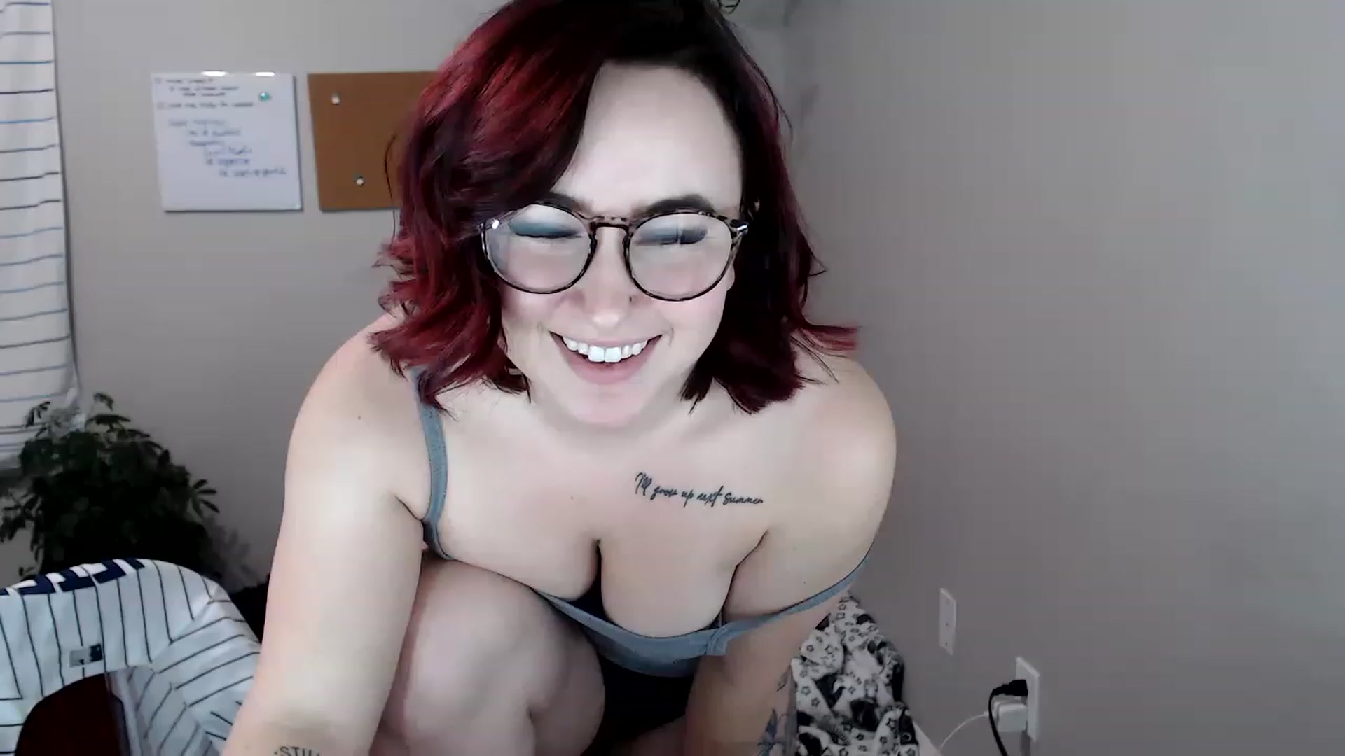 Gallery image thumbnail from Ashley_Clarke's myfreecams stream on, 11/23/2022, 05:15 image 18 of 20