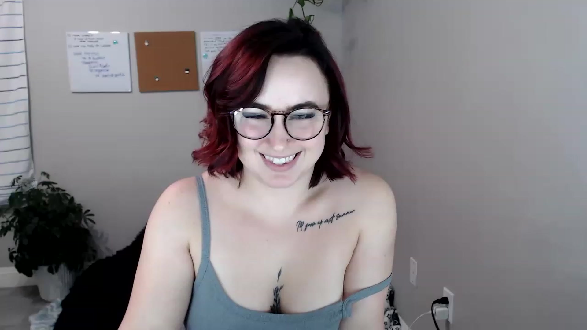 Gallery image thumbnail from Ashley_Clarke's myfreecams stream on, 11/23/2022, 05:15 image 10 of 20