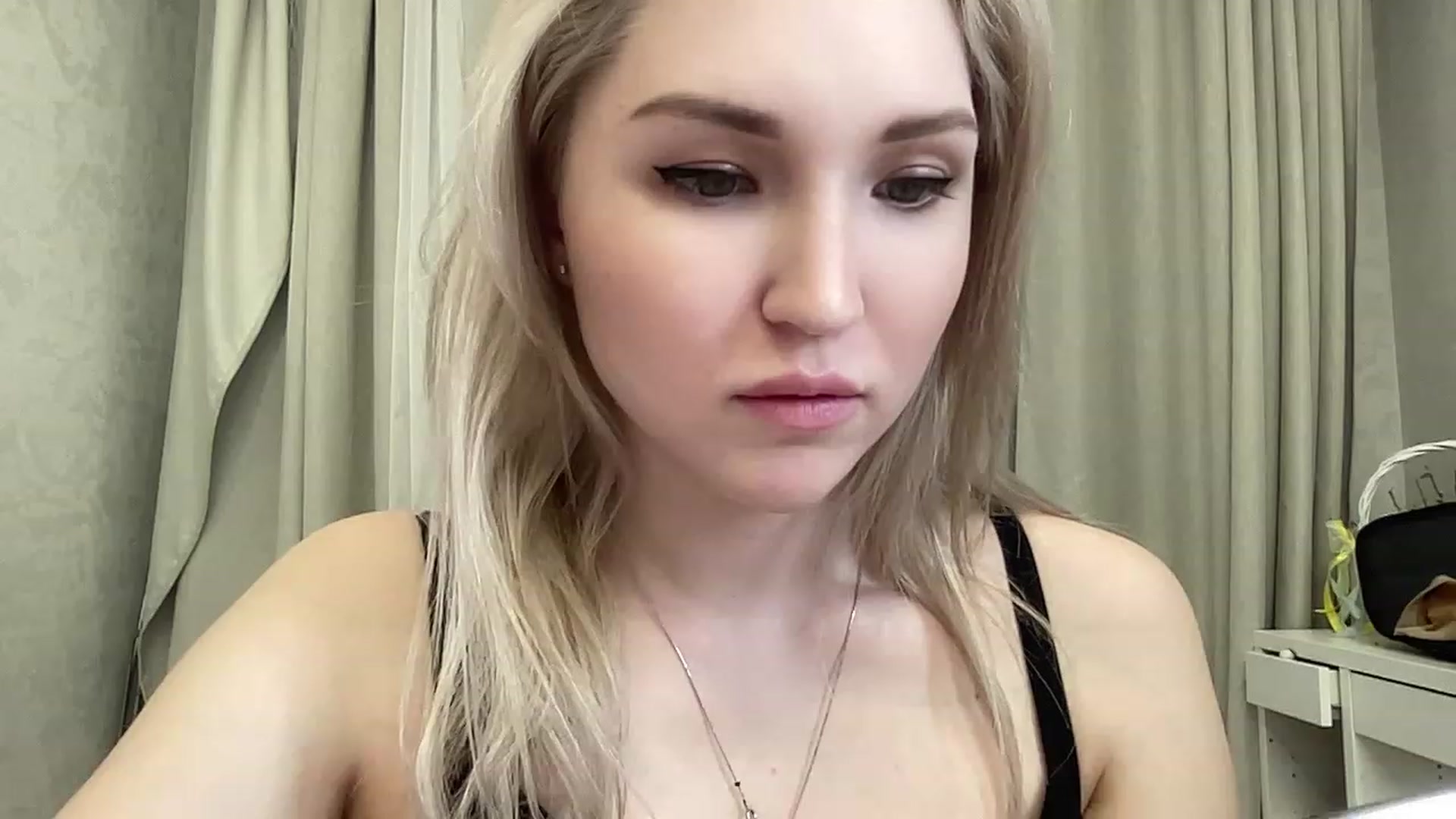 Gallery image thumbnail from Ashley_cutie_'s myfreecams stream on, 05/13/2023, 17:31 image 10 of 20