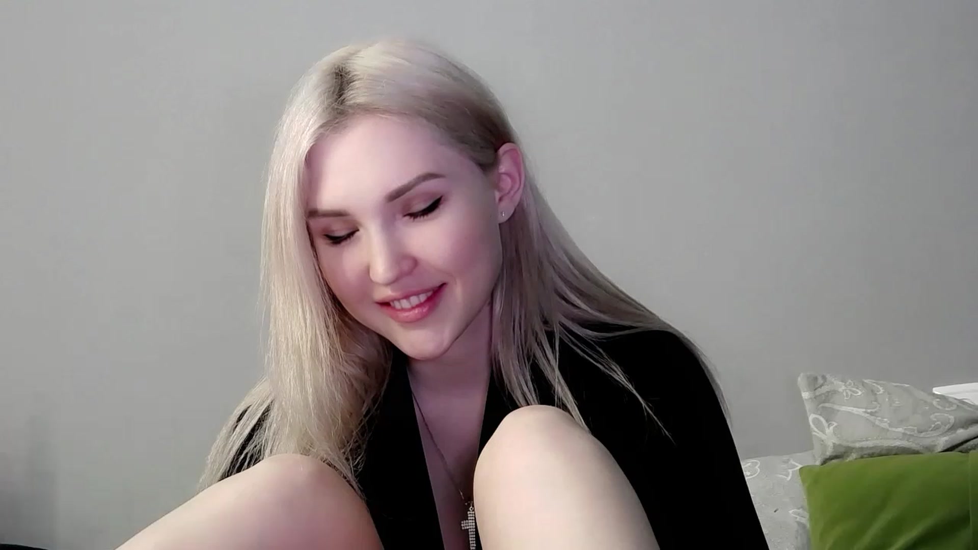 Gallery image thumbnail from Ashley_cutie_'s myfreecams stream on, 05/20/2023, 16:36 image 13 of 20
