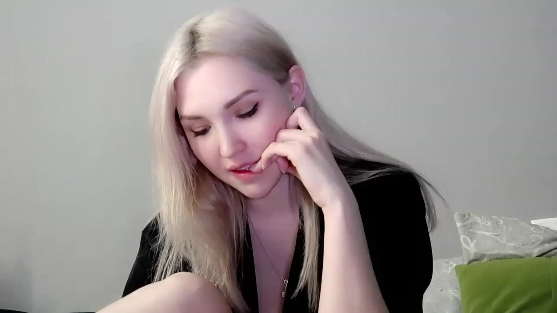 Gallery image thumbnail from Ashley_cutie_'s myfreecams stream on, 05/20/2023, 16:36 image 17 of 20
