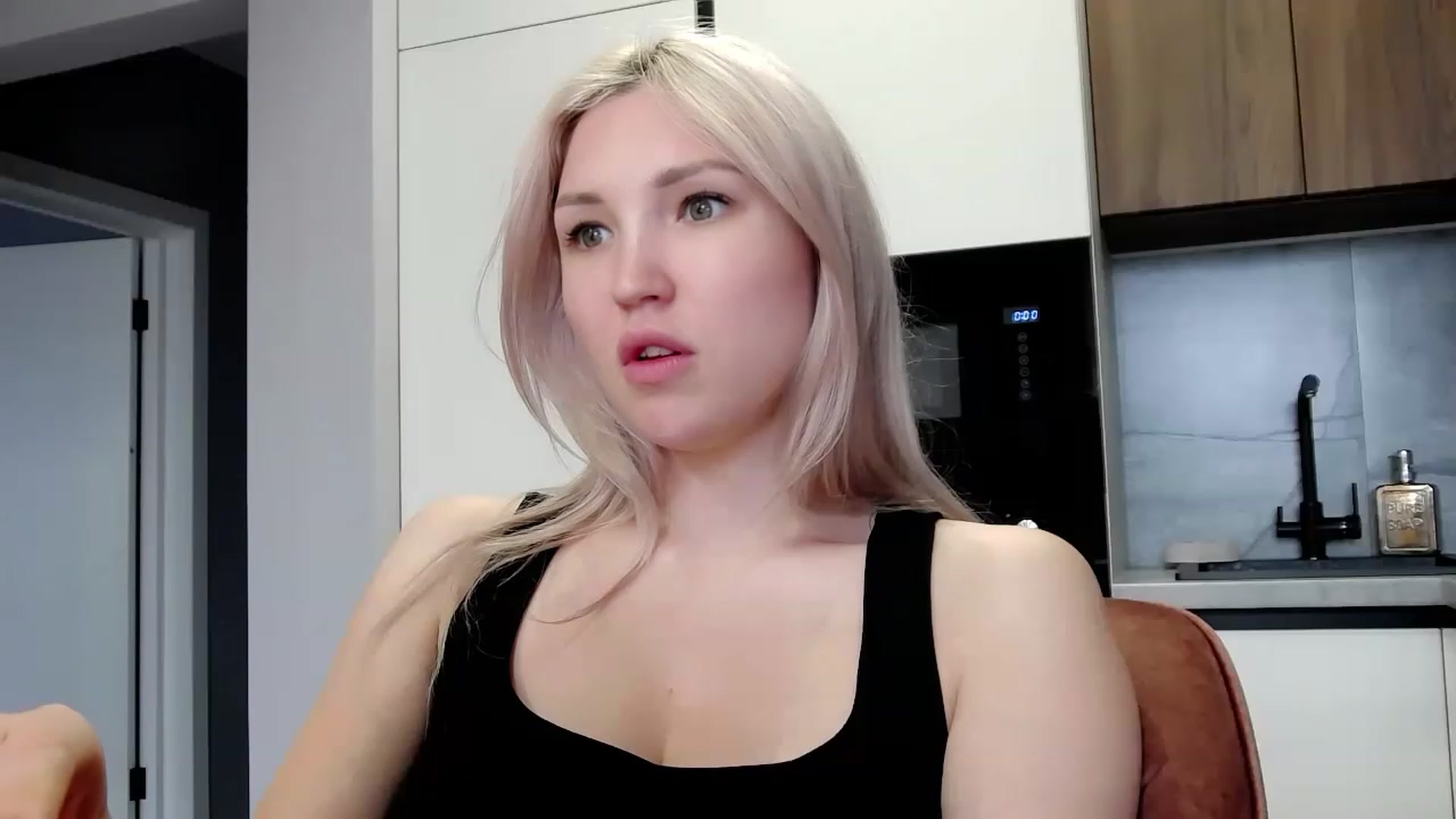 Gallery image thumbnail from Ashley_cutie_'s myfreecams stream on, 06/10/2023, 08:43 image 5 of 20