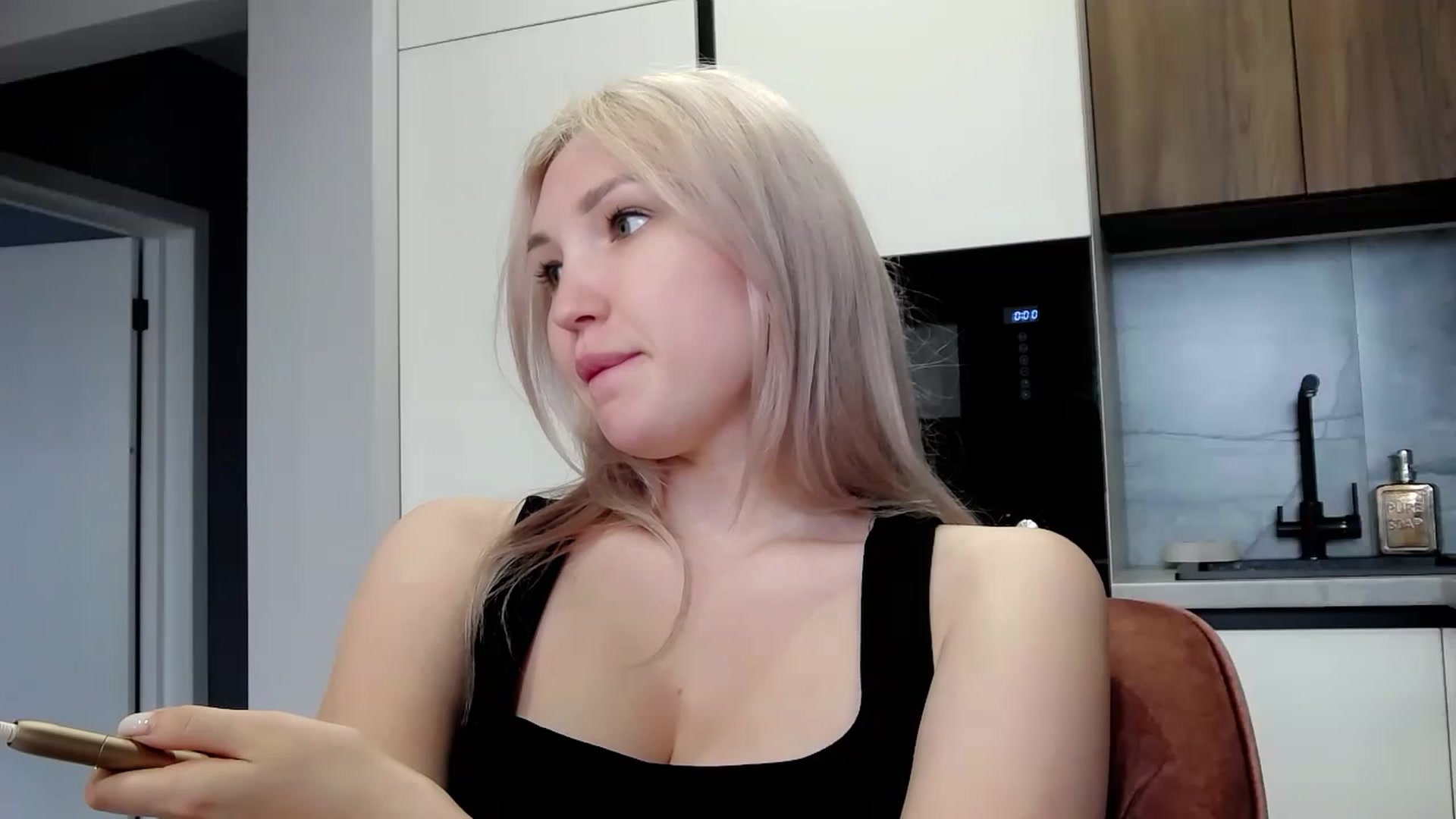 Gallery image thumbnail from Ashley_cutie_'s myfreecams stream on, 06/10/2023, 08:43 image 7 of 20