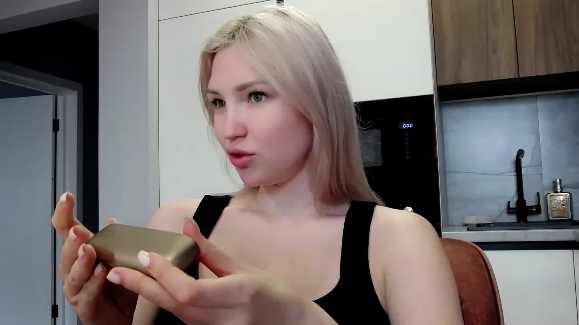 Gallery image thumbnail from Ashley_cutie_'s myfreecams stream on, 06/10/2023, 08:43 image 3 of 20