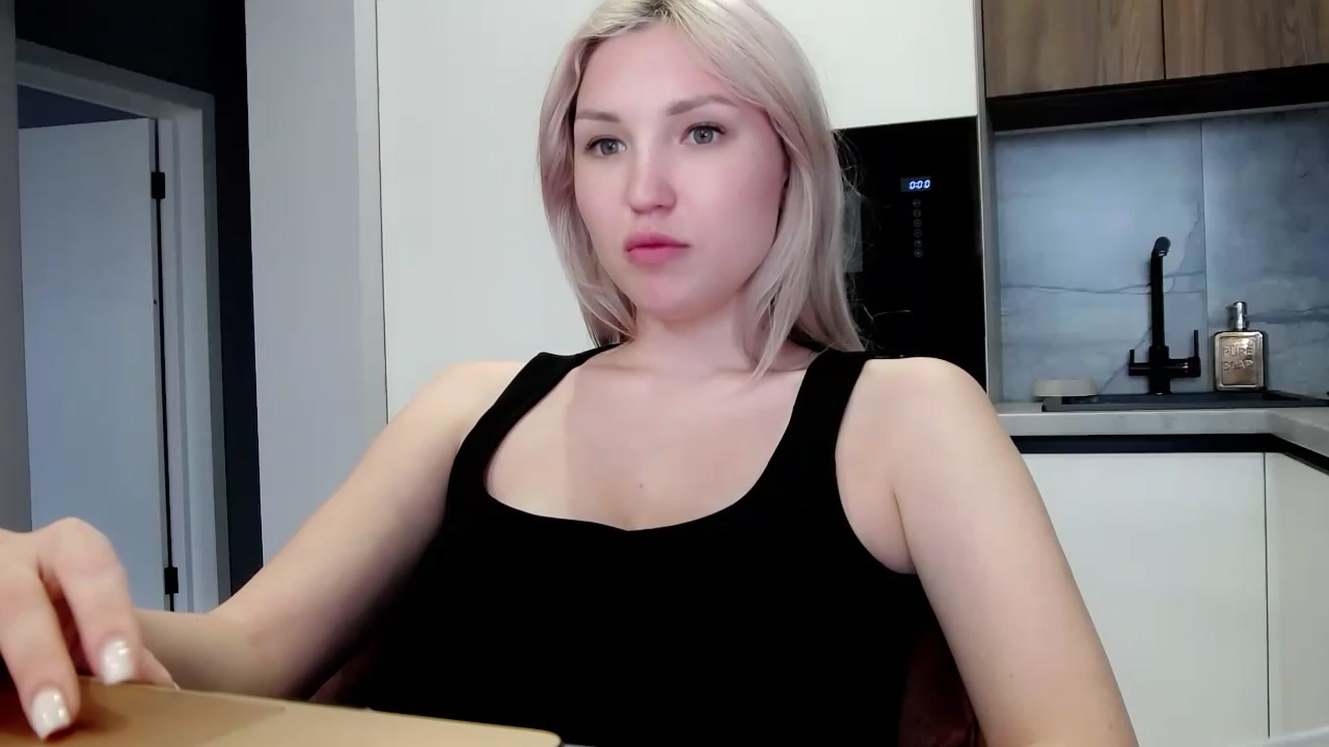 Gallery image thumbnail from Ashley_cutie_'s myfreecams stream on, 06/10/2023, 10:04 image 11 of 20