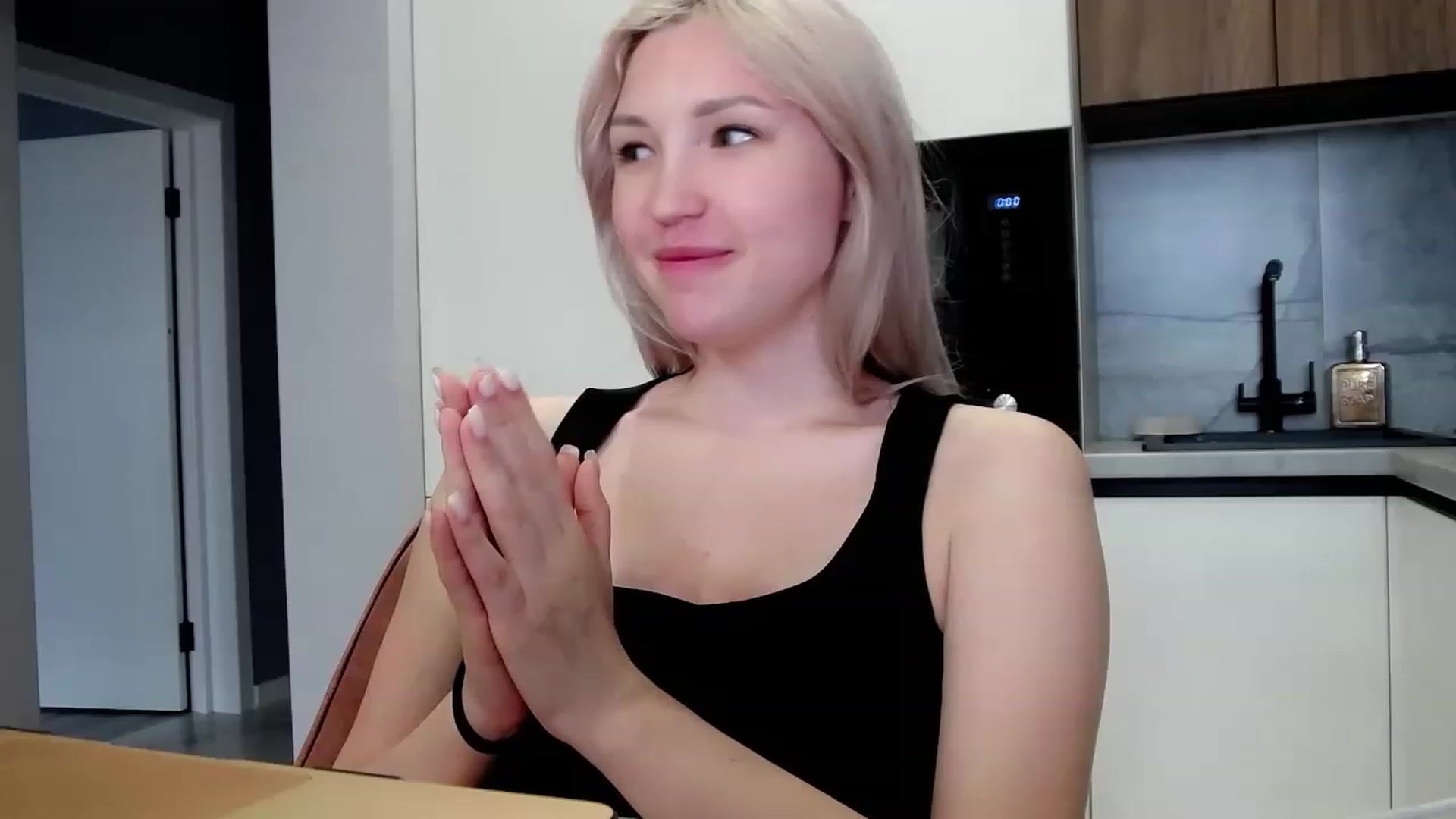 Gallery image thumbnail from Ashley_cutie_'s myfreecams stream on, 06/10/2023, 10:04 image 10 of 20