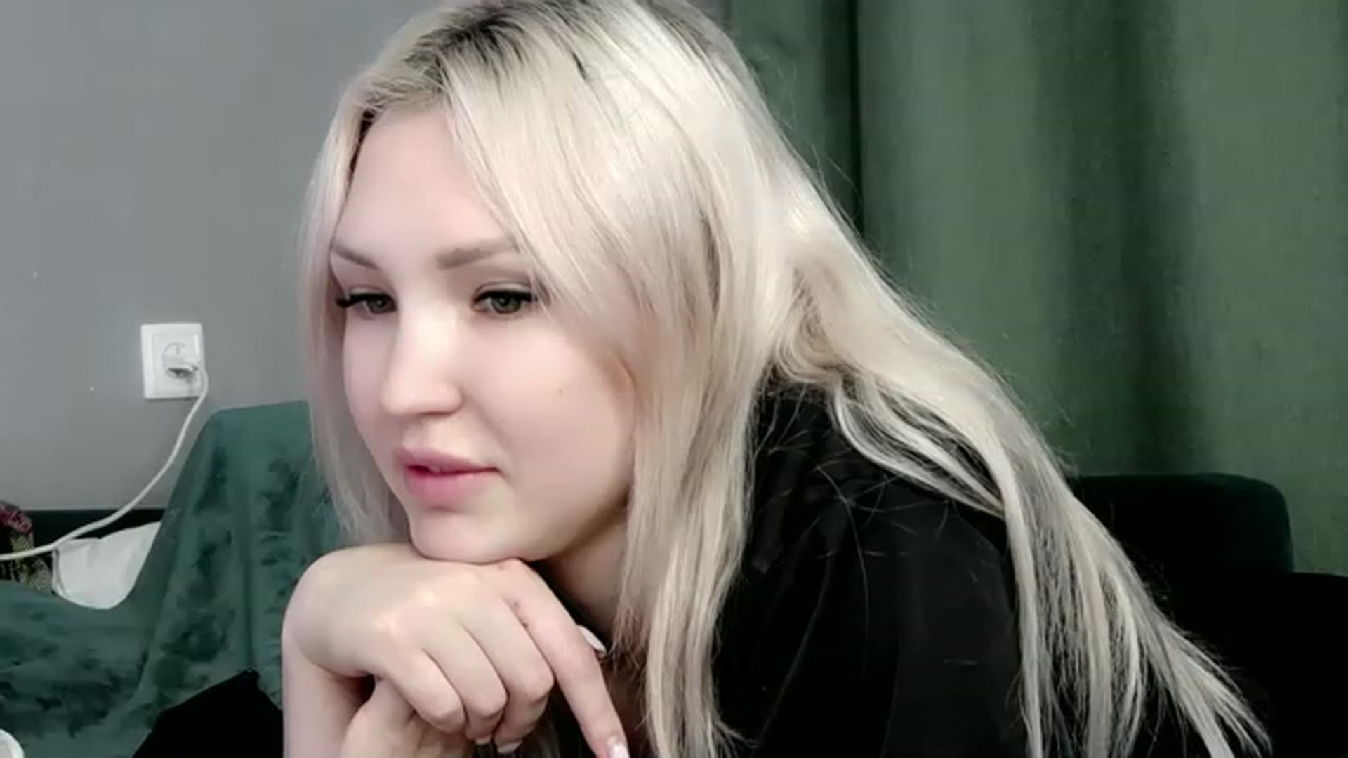 Gallery image thumbnail from Ashley_cutie_'s myfreecams stream on, 06/19/2023, 11:52 image 16 of 20