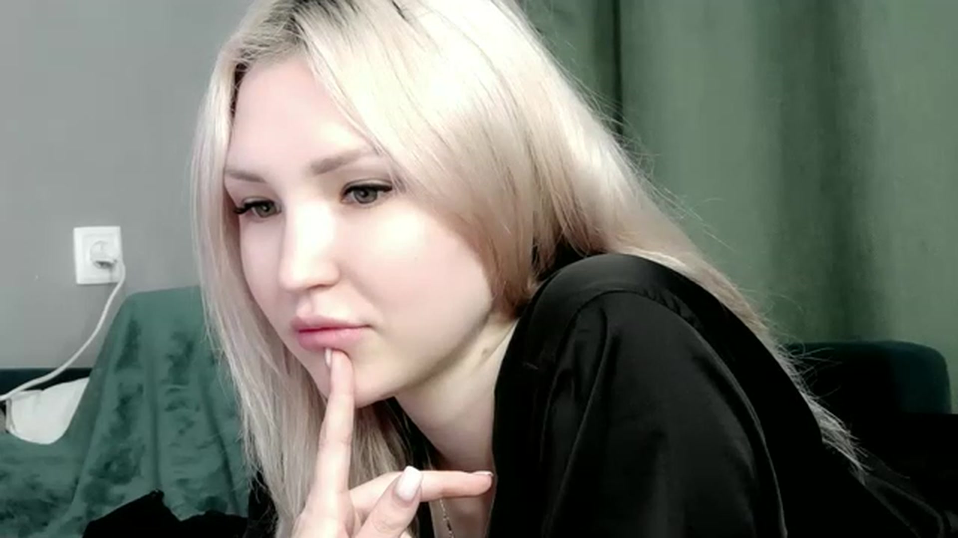 Gallery image thumbnail from Ashley_cutie_'s myfreecams stream on, 06/19/2023, 11:52 image 15 of 20