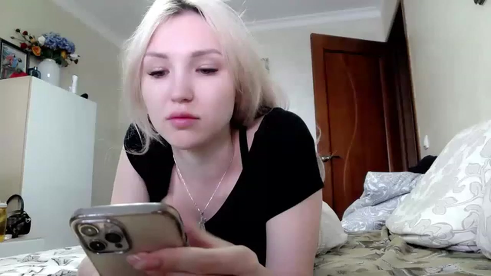 Gallery image thumbnail from Ashley_cutie_'s myfreecams stream on, 06/29/2023, 10:29 image 7 of 20