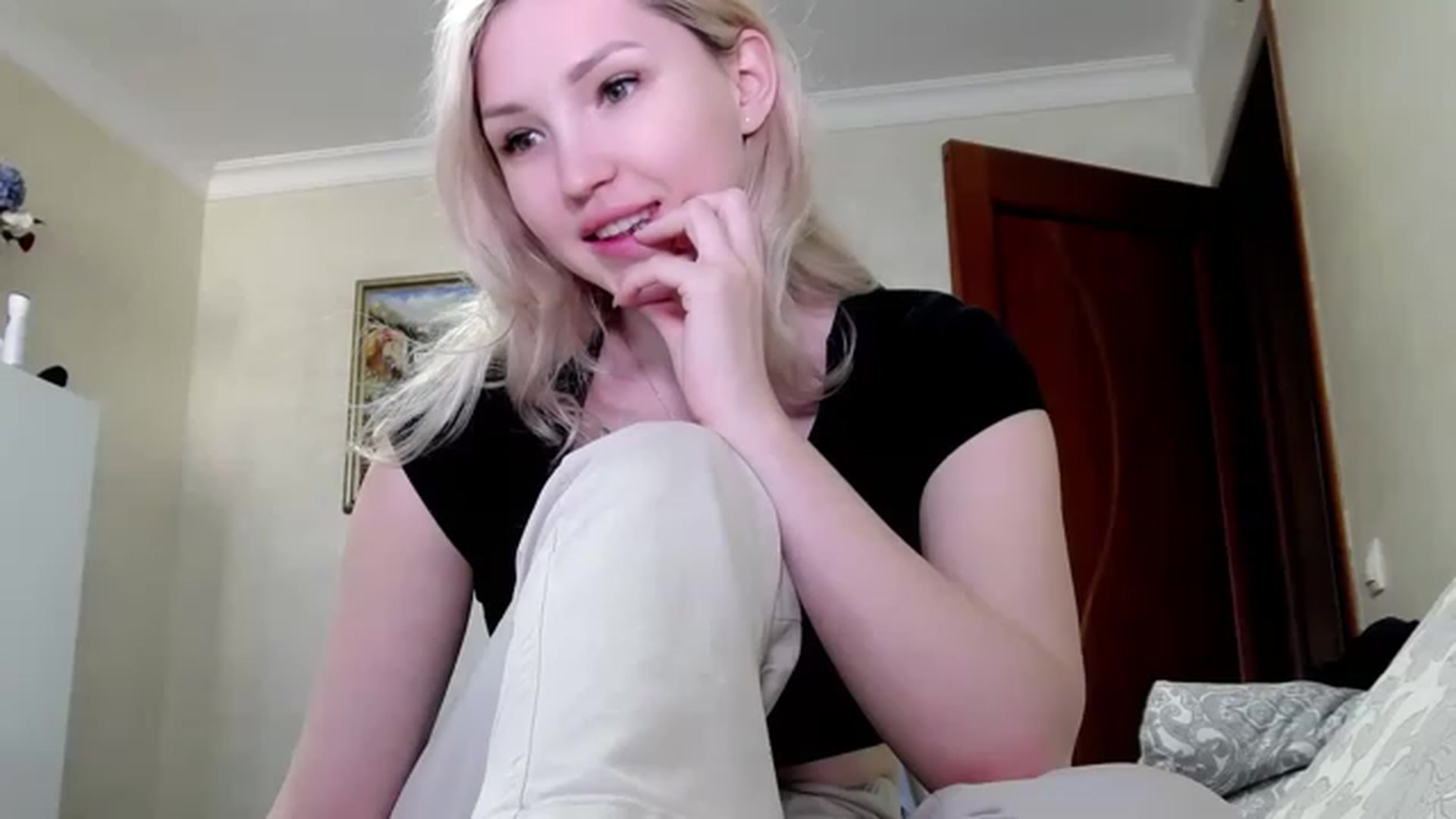 Gallery image thumbnail from Ashley_cutie_'s myfreecams stream on, 06/29/2023, 12:16 image 5 of 20