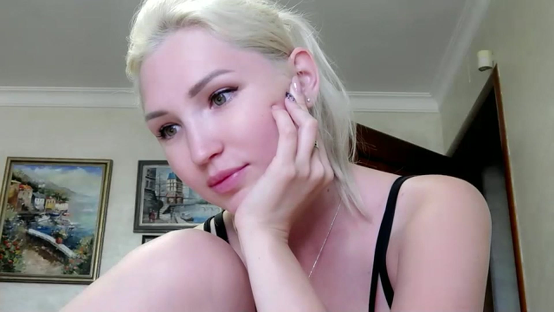 Gallery image thumbnail from Ashley_cutie_'s myfreecams stream on, 07/19/2023, 09:01 image 5 of 20