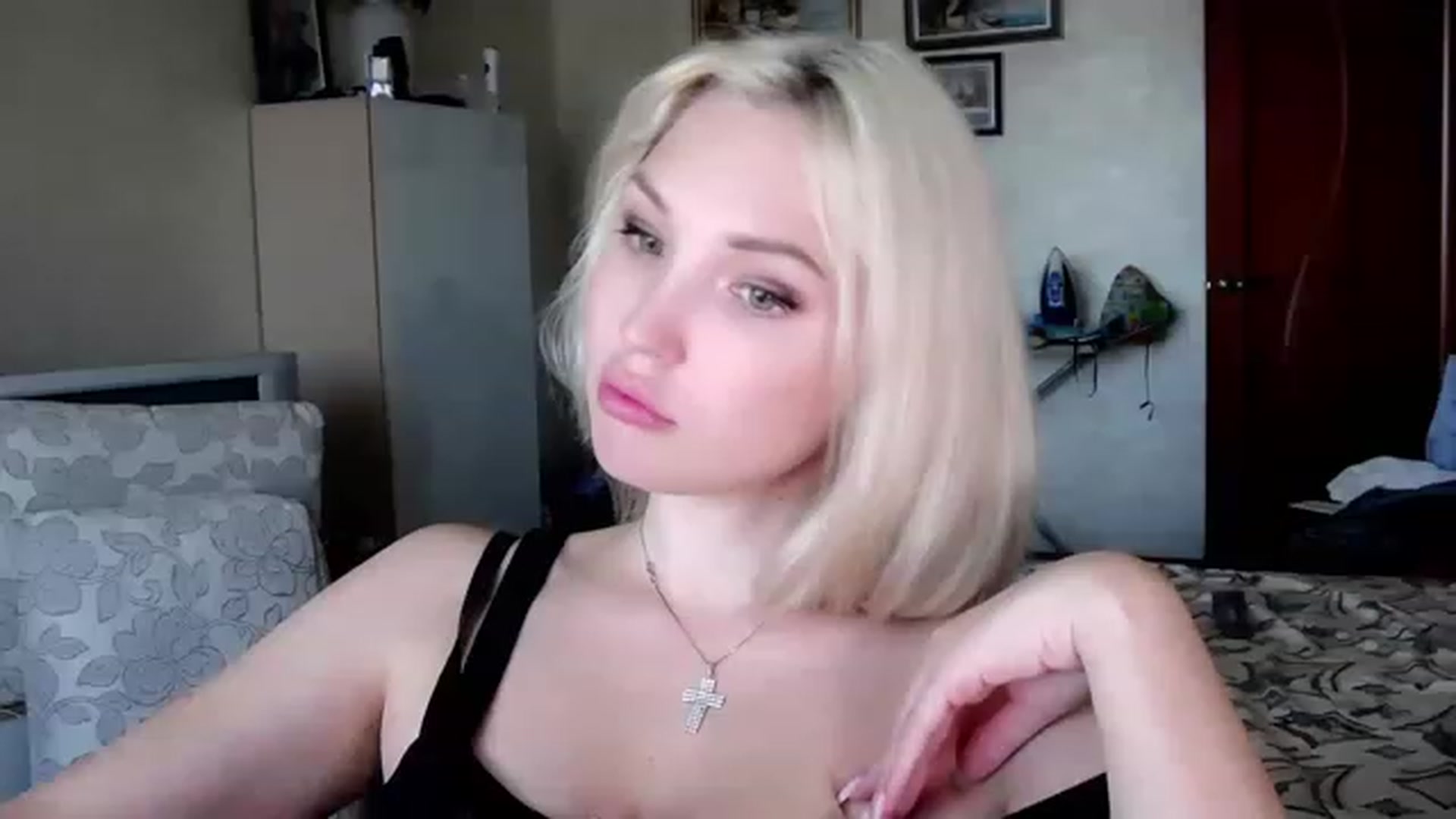 Gallery image thumbnail from Ashley_cutie_'s myfreecams stream on, 08/12/2023, 08:08 image 14 of 20