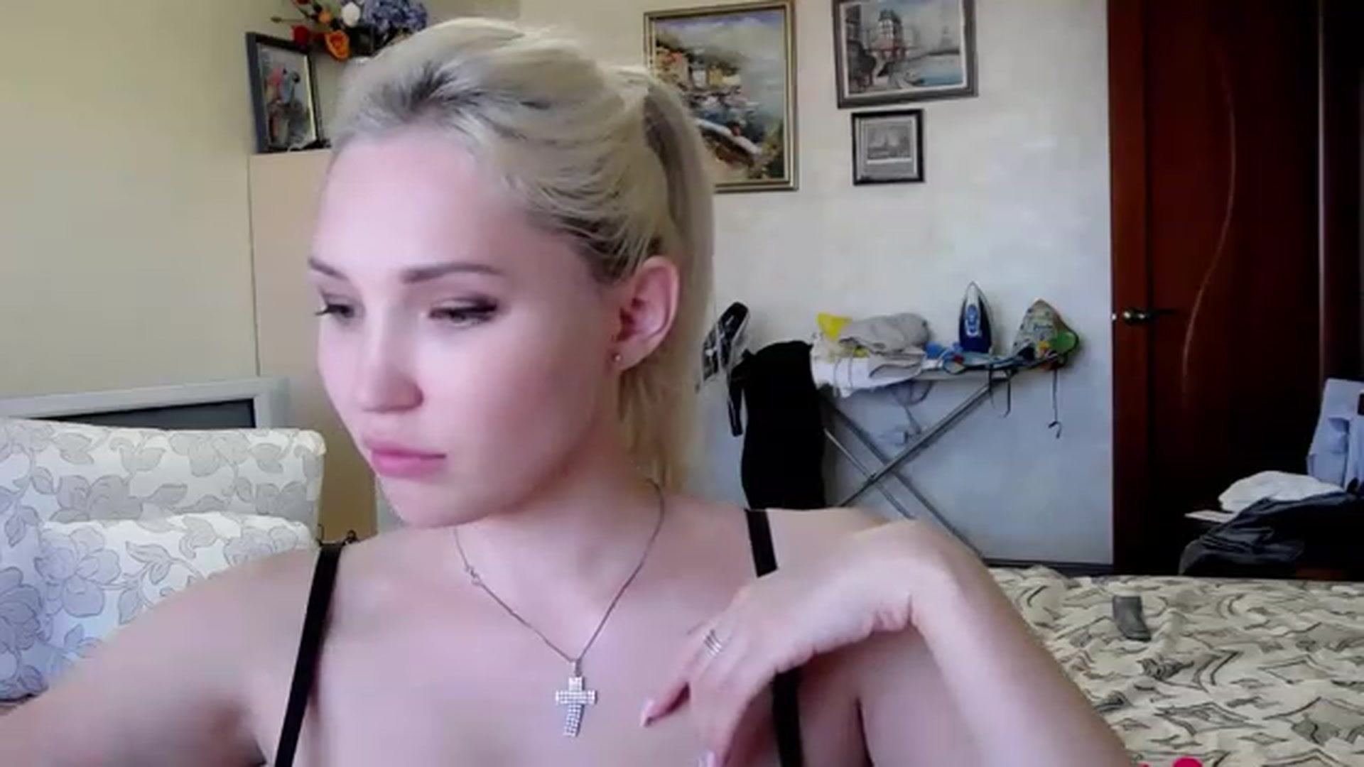 Gallery image thumbnail from Ashley_cutie_'s myfreecams stream on, 08/12/2023, 10:36 image 15 of 20