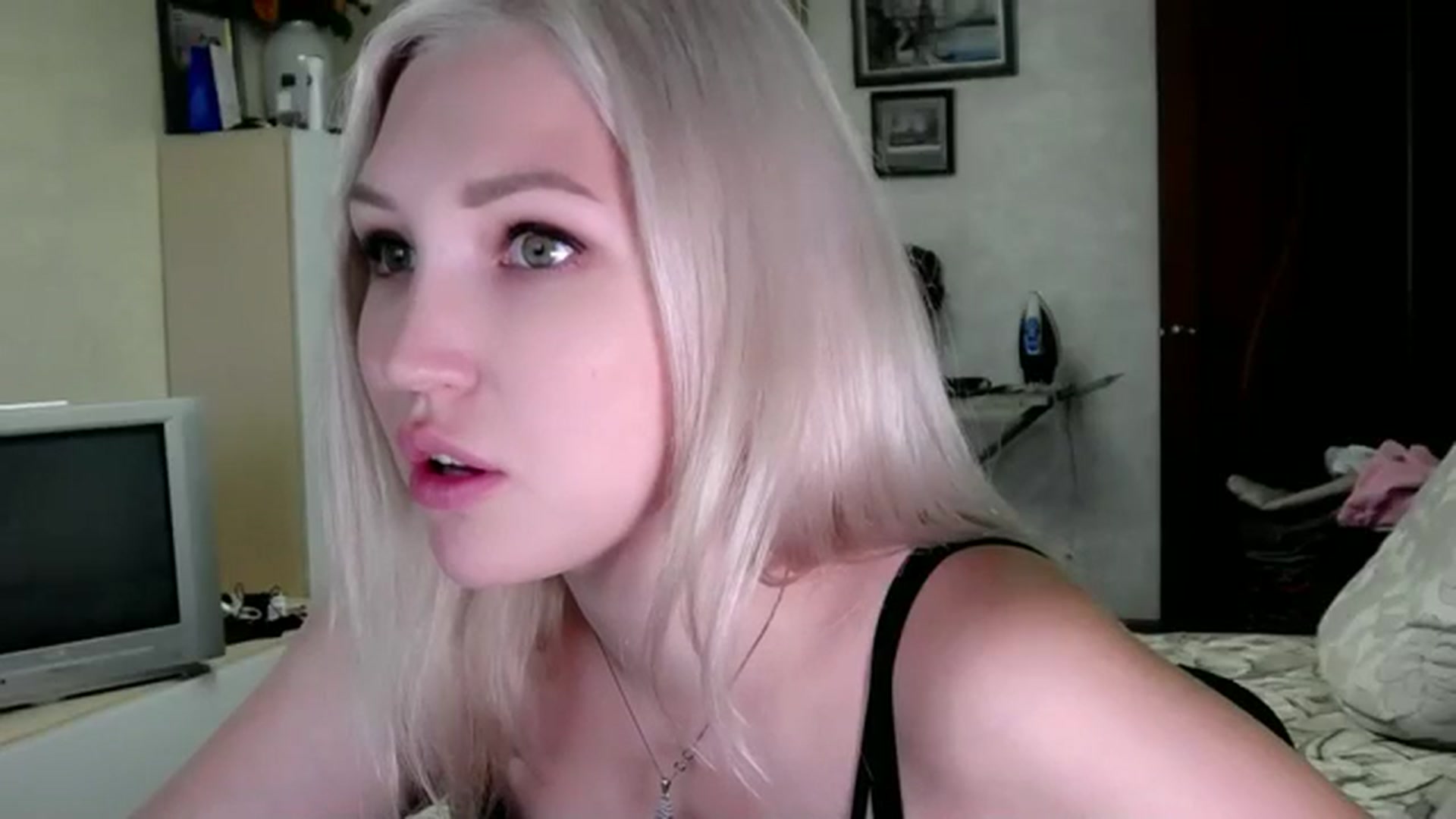 Gallery image thumbnail from Ashley_cutie_'s myfreecams stream on, 08/16/2023, 07:36 image 15 of 20