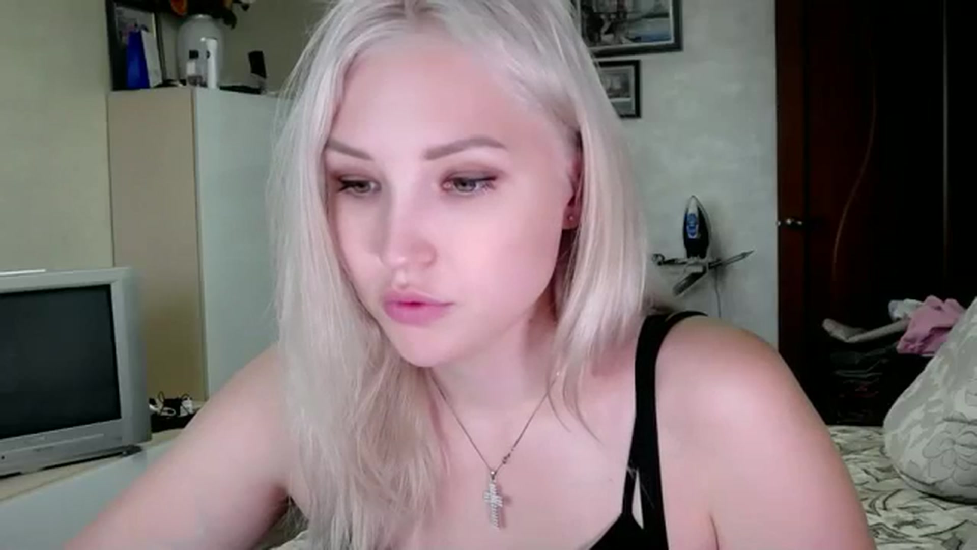 Gallery image thumbnail from Ashley_cutie_'s myfreecams stream on, 08/16/2023, 07:36 image 6 of 20