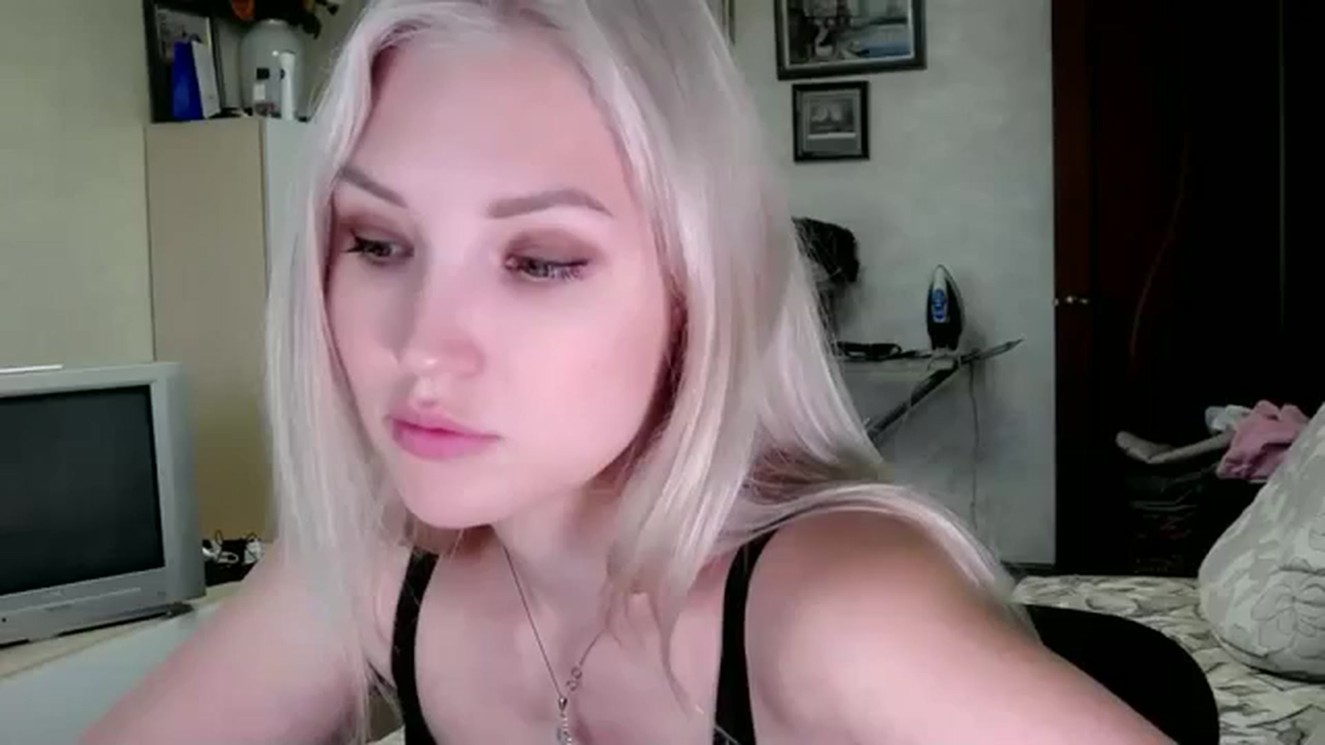 Gallery image thumbnail from Ashley_cutie_'s myfreecams stream on, 08/16/2023, 07:36 image 13 of 20