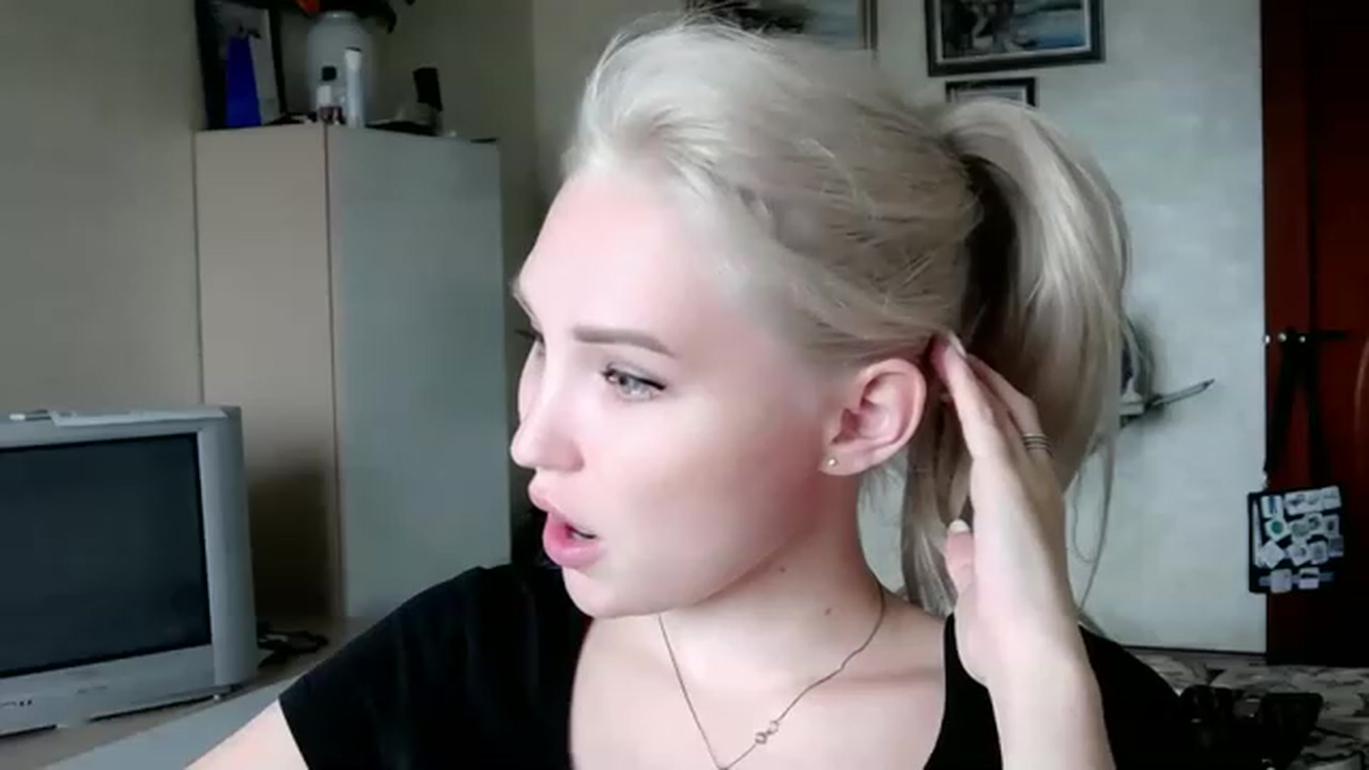 Gallery image thumbnail from Ashley_cutie_'s myfreecams stream on, 08/17/2023, 06:58 image 10 of 20