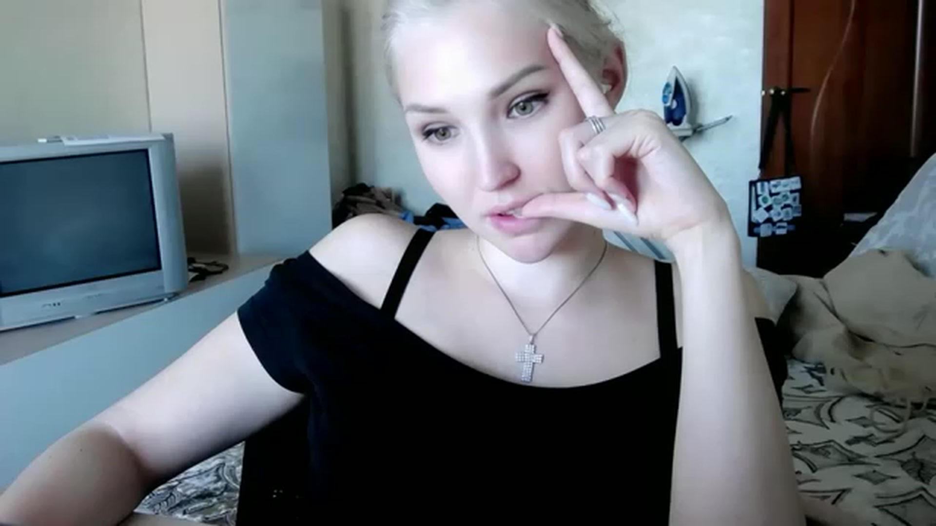 Gallery image thumbnail from Ashley_cutie_'s myfreecams stream on, 08/17/2023, 10:14 image 18 of 20
