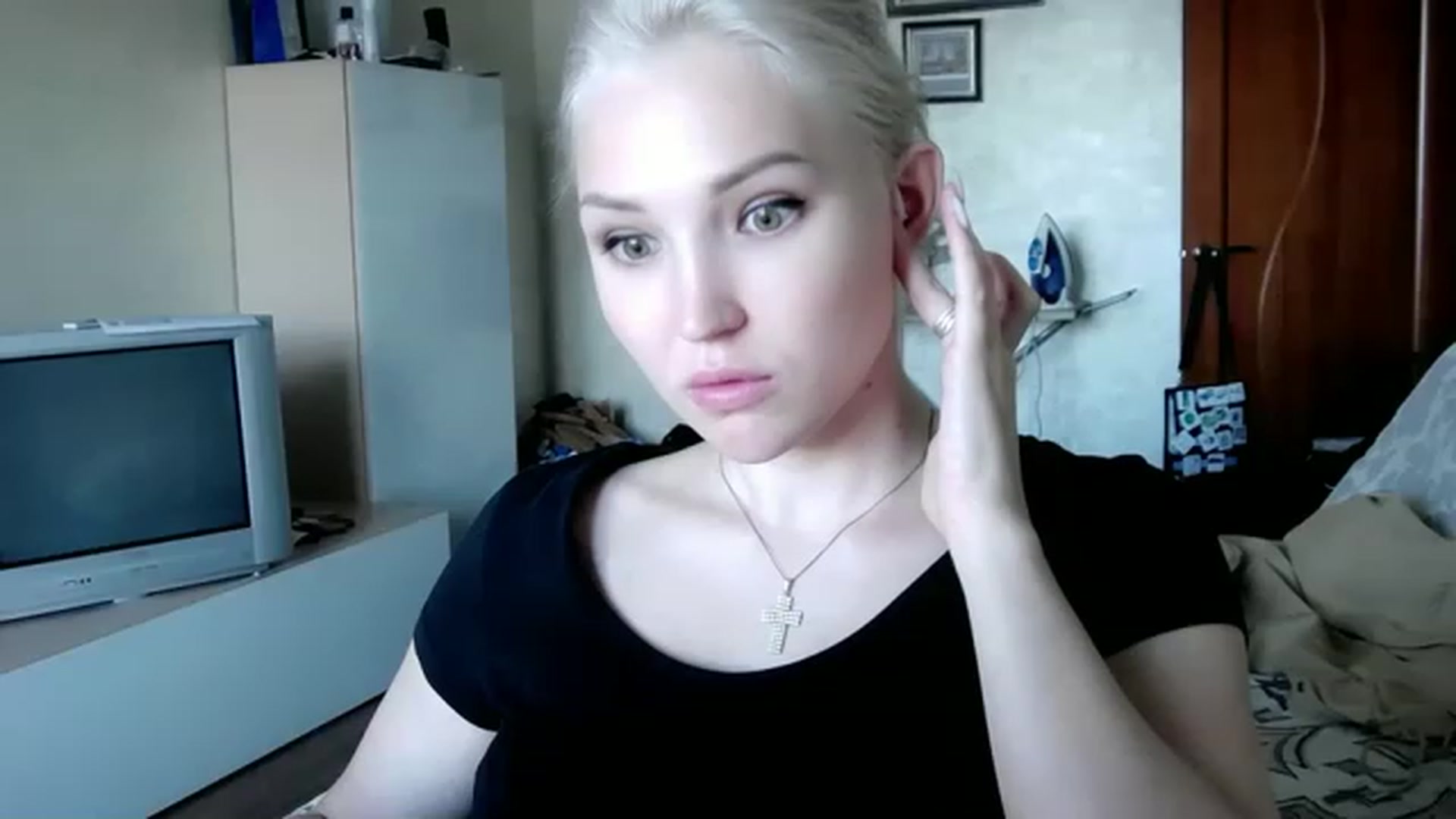 Gallery image thumbnail from Ashley_cutie_'s myfreecams stream on, 08/17/2023, 10:14 image 14 of 20