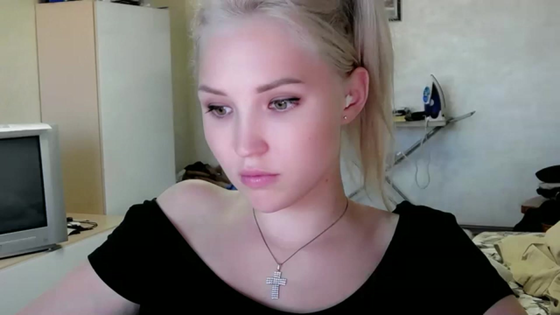 Gallery image thumbnail from Ashley_cutie_'s myfreecams stream on, 08/17/2023, 10:51 image 19 of 20
