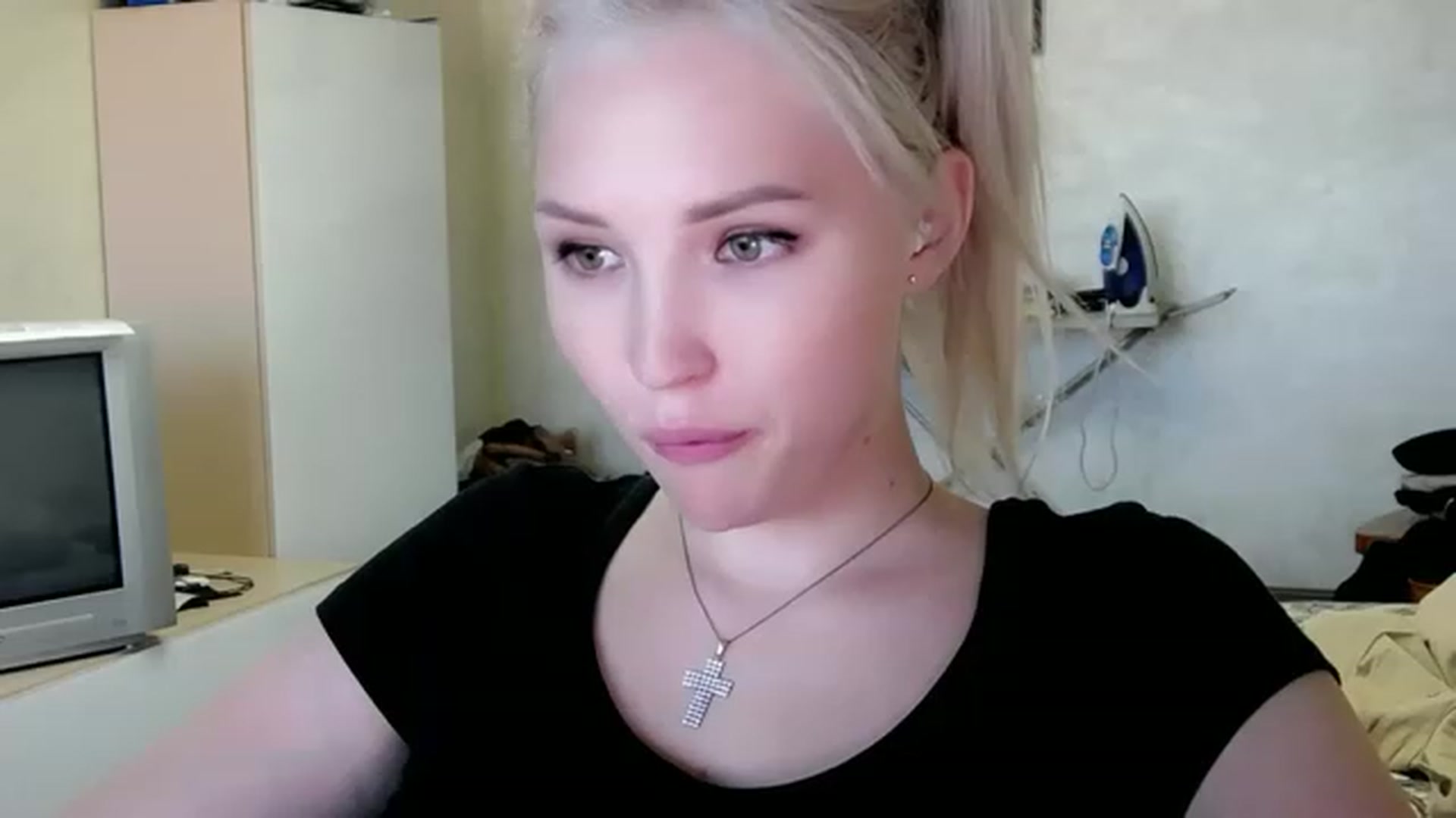 Gallery image thumbnail from Ashley_cutie_'s myfreecams stream on, 08/17/2023, 10:51 image 9 of 20