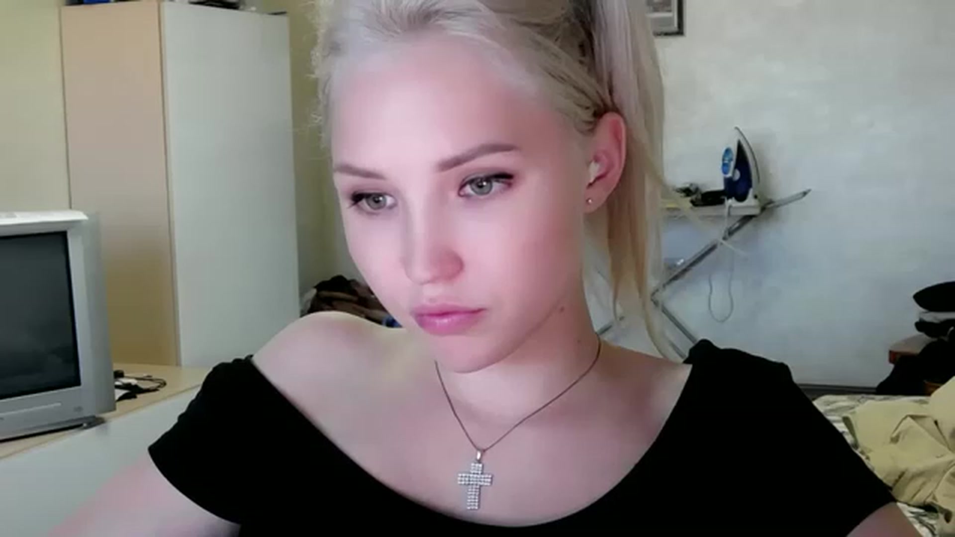 Gallery image thumbnail from Ashley_cutie_'s myfreecams stream on, 08/17/2023, 10:51 image 17 of 20