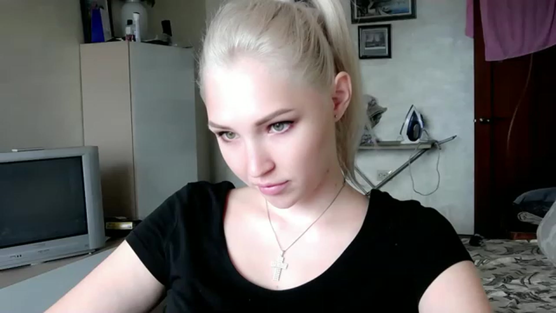 Gallery image thumbnail from Ashley_cutie_'s myfreecams stream on, 08/18/2023, 06:52 image 20 of 20