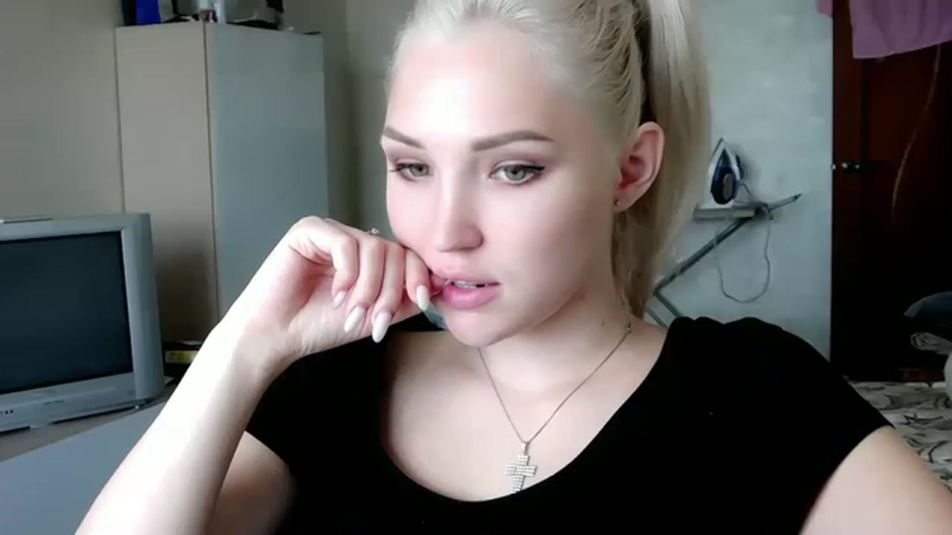Gallery image thumbnail from Ashley_cutie_'s myfreecams stream on, 08/18/2023, 06:52 image 4 of 20