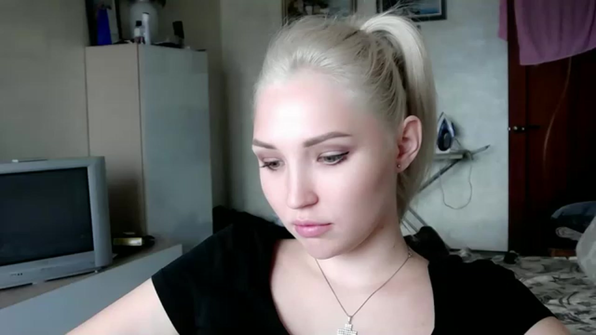 Gallery image thumbnail from Ashley_cutie_'s myfreecams stream on, 08/18/2023, 06:52 image 15 of 20
